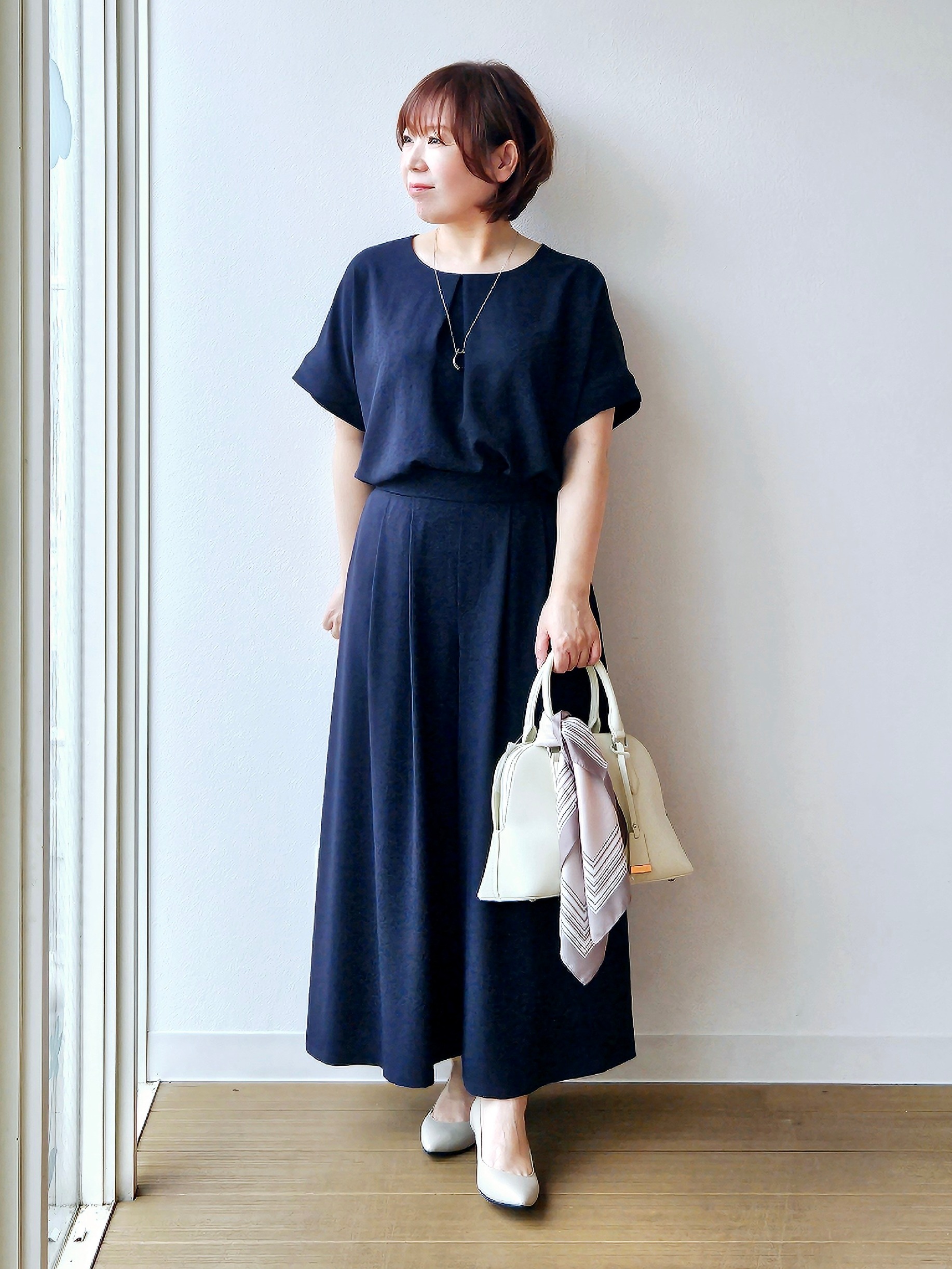 やじまさんの「UNTITLED｜【前後2WAY/はっ水/セットアップ可】リラクシーフレンチスリーブブラウス」を使ったコーディネート