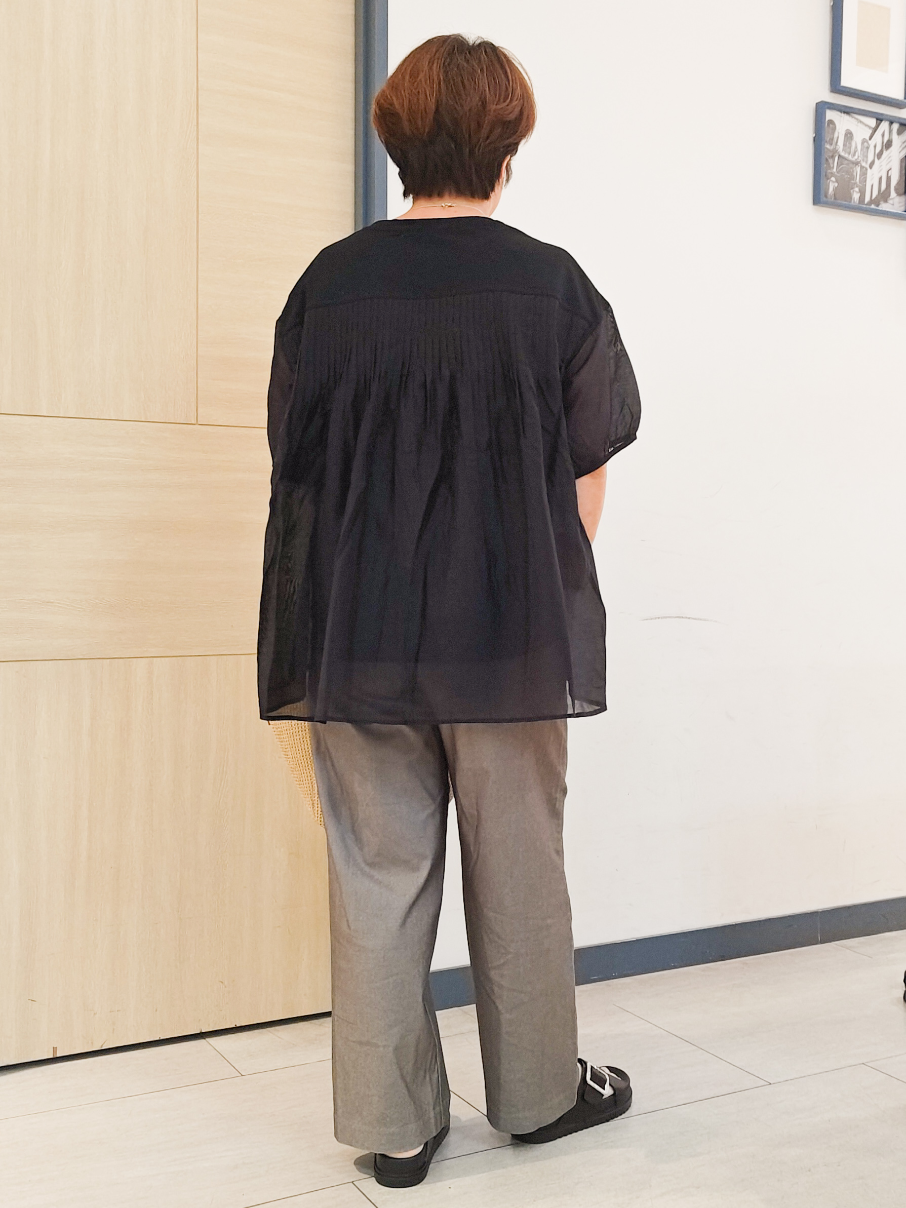 むぅポンさんの「grove｜【貴島明日香さん着用/UVカット】体型カバー叶う、バックプリーツTシャツ」を使ったコーディネート