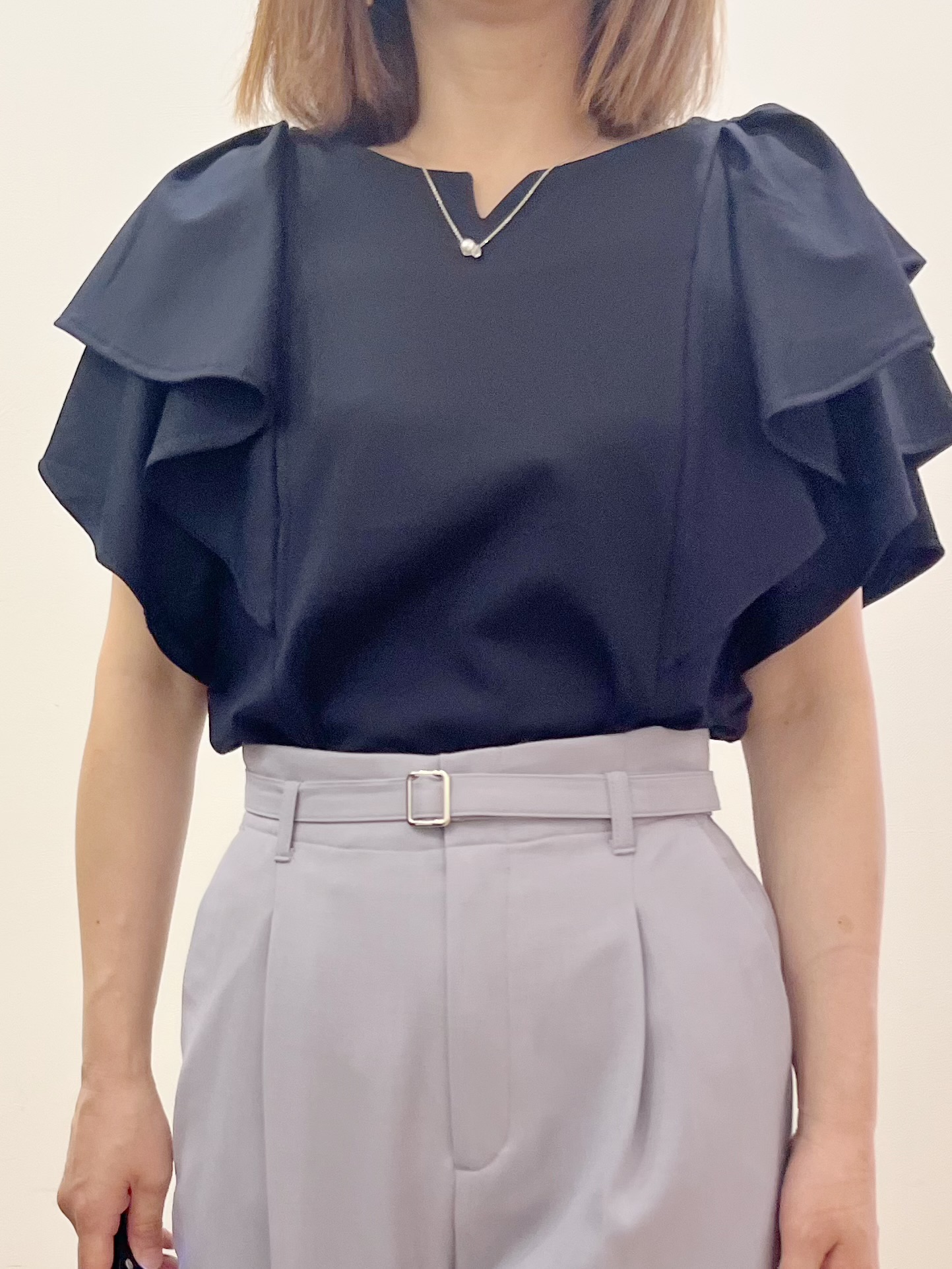 kcさんの「OPAQUE.CLIP｜【接触冷感】ダブルフレアキーネックトップス《UVケア／洗濯機OK》」を使ったコーディネート