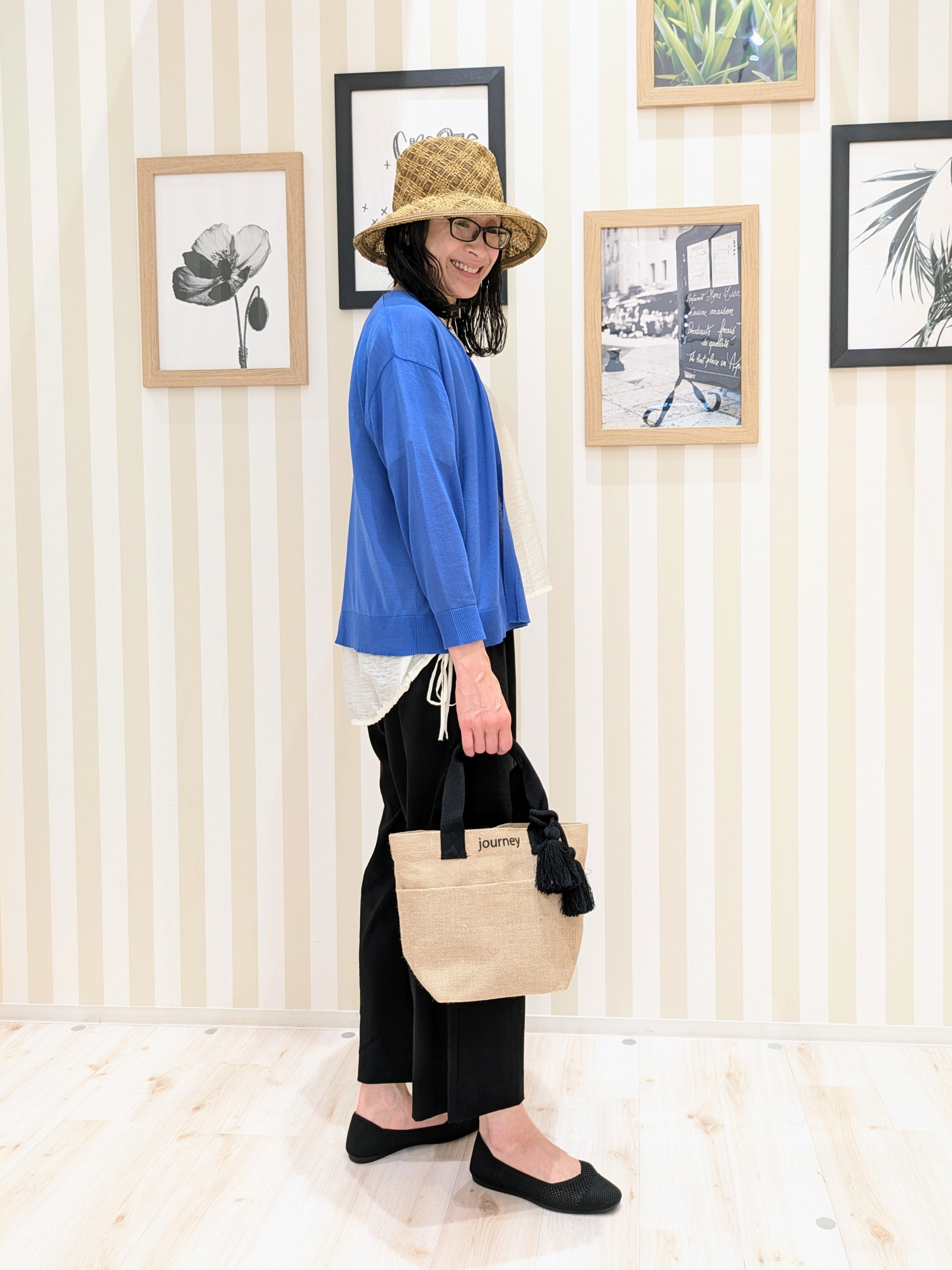 Mikiさんの「SHOO･LA･RUE｜【ひんやり/洗濯機可/S-LL】オンにもオフにも マルチに使えるボタンレスカーディガン」を使ったコーディネート