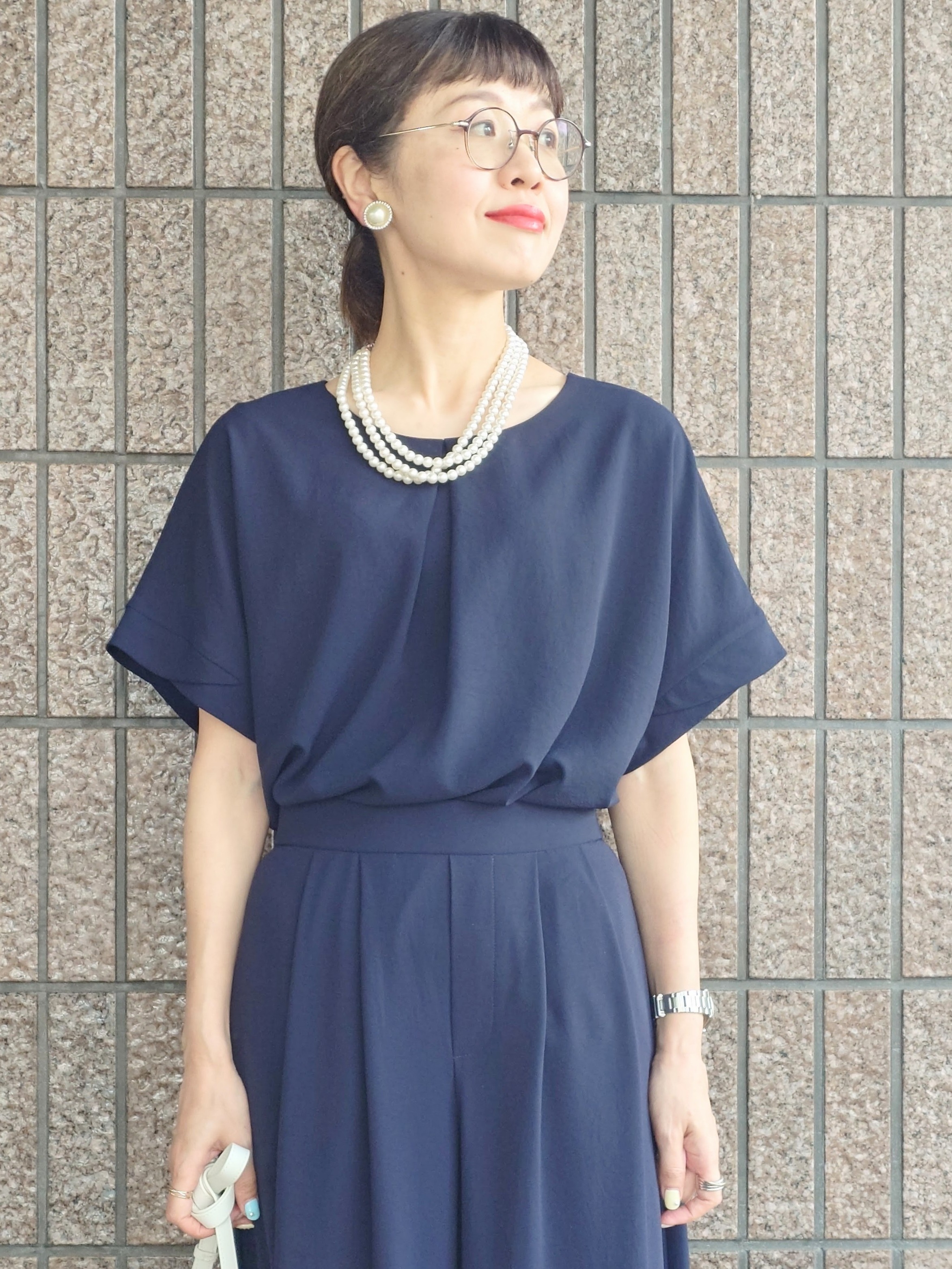 MUTSUKOさんの「UNTITLED｜【前後2WAY/はっ水/セットアップ可】リラクシーフレンチスリーブブラウス」を使ったコーディネート