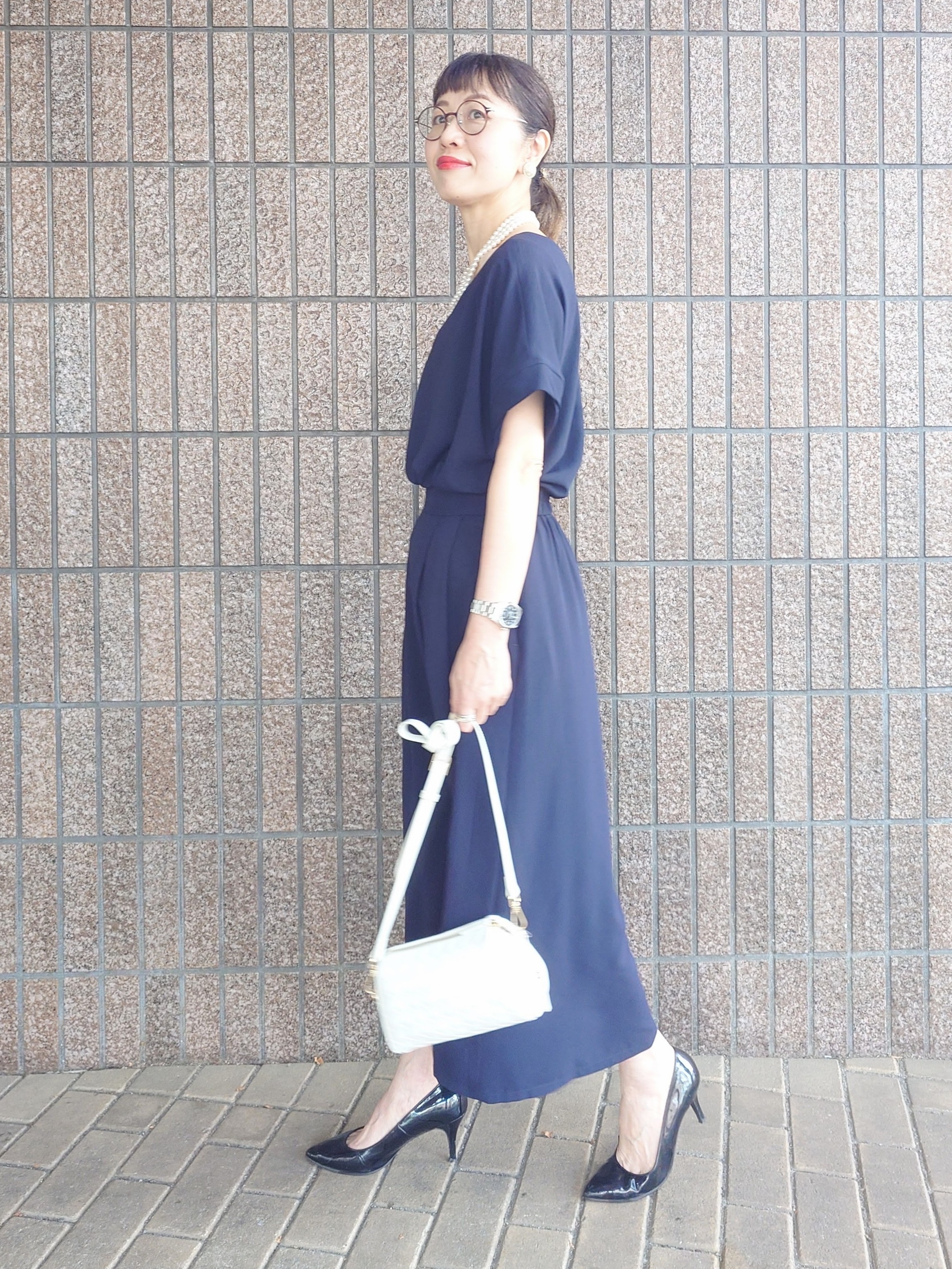 MUTSUKOさんの「UNTITLED｜【前後2WAY/はっ水/セットアップ可】リラクシーフレンチスリーブブラウス」を使ったコーディネート