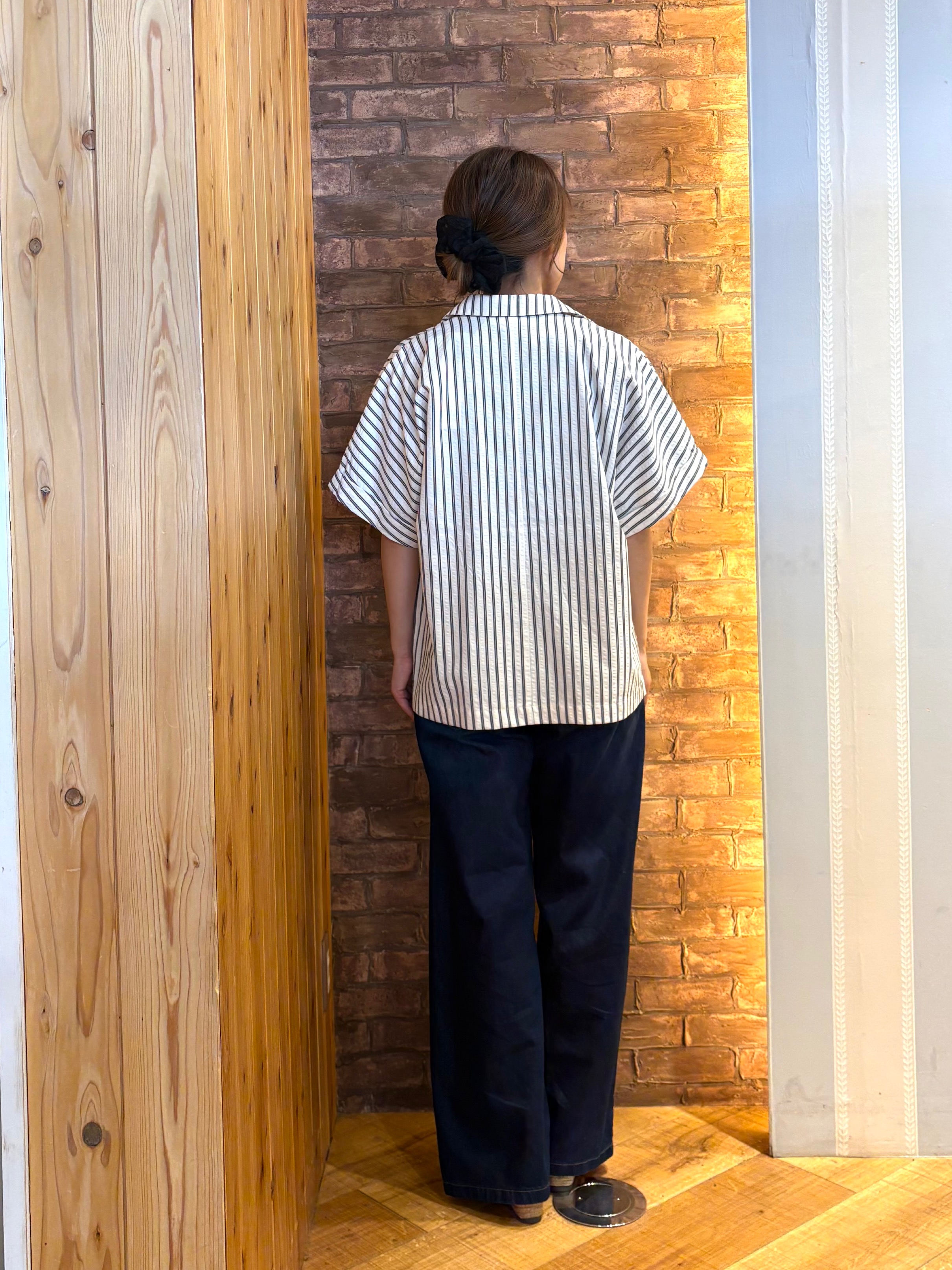 mieさんの「SHOO･LA･RUE｜【ひんやり/吸水速乾/セットアップ可】羽織るだけで主役になる サッカーストライプシャツジャケット」を使ったコーディネート