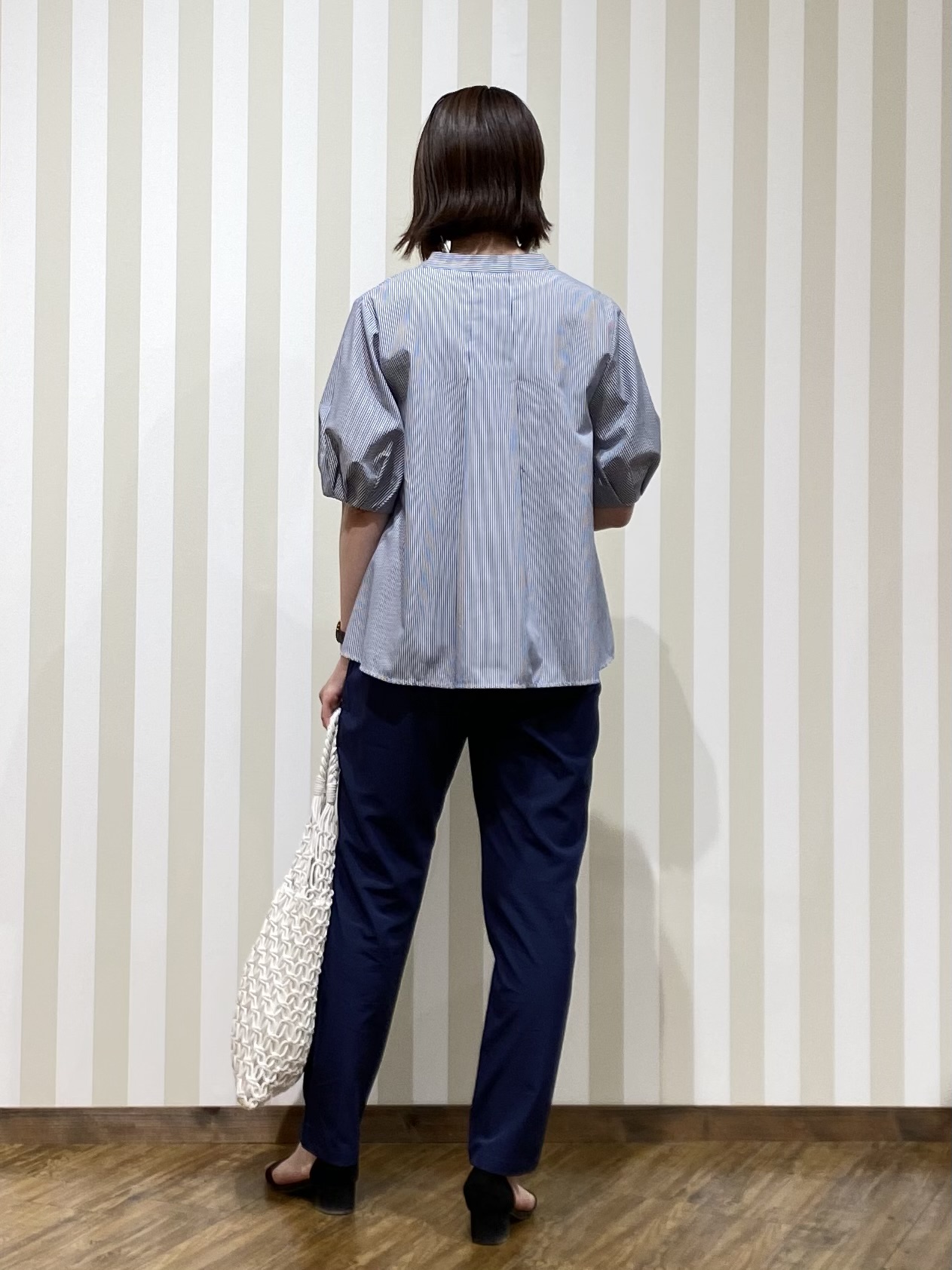 SAOさんの「SHOO･LA･RUE｜【高レビュー/洗濯後しわになりにくい/インせず着られる】自然に体型カバー 麻調ペプラムブラウス」を使ったコーディネート