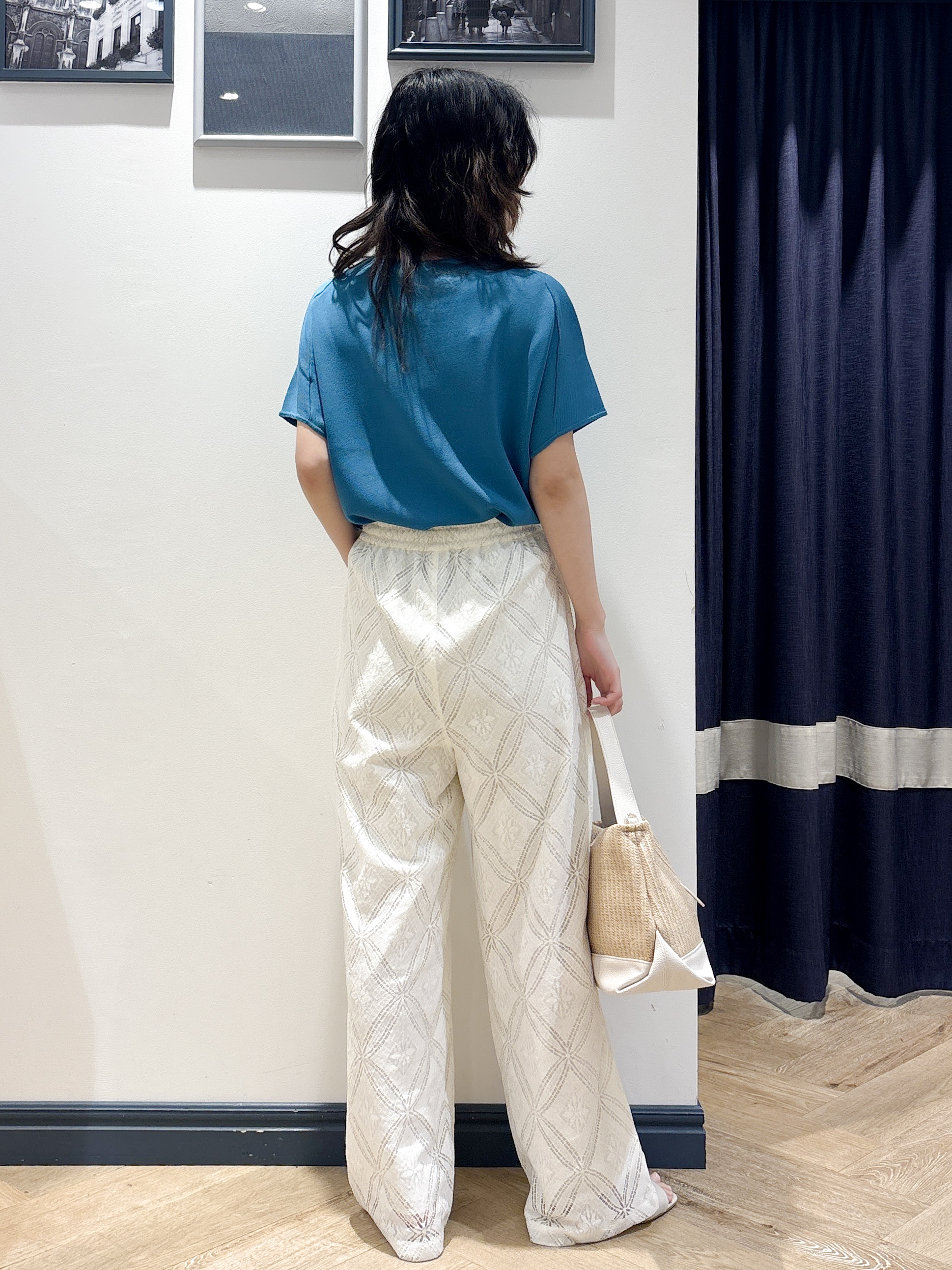 ayakaさんの「grove｜【シリーズ累計36万枚！名品ニット】やわらかドライタッチ ドルマンニット」を使ったコーディネート