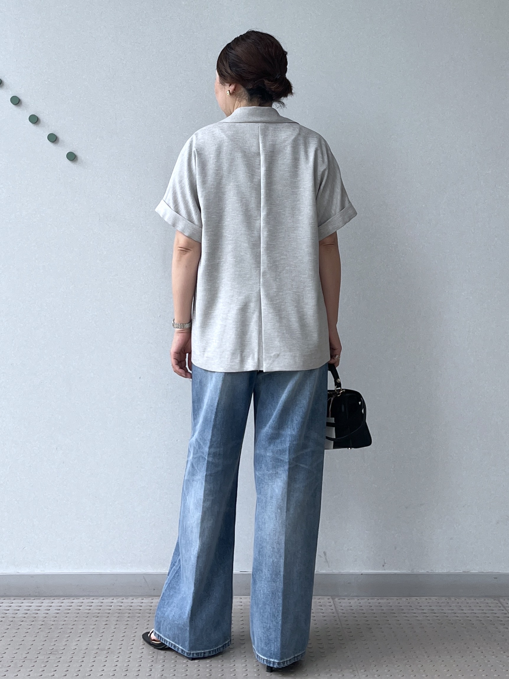Soeさんの「DRESSTERIOR｜【セットアップ可/UVカット/接触冷感/吸水速乾】ウォッシャブル リネンライクドルマンジャケット」を使ったコーディネート
