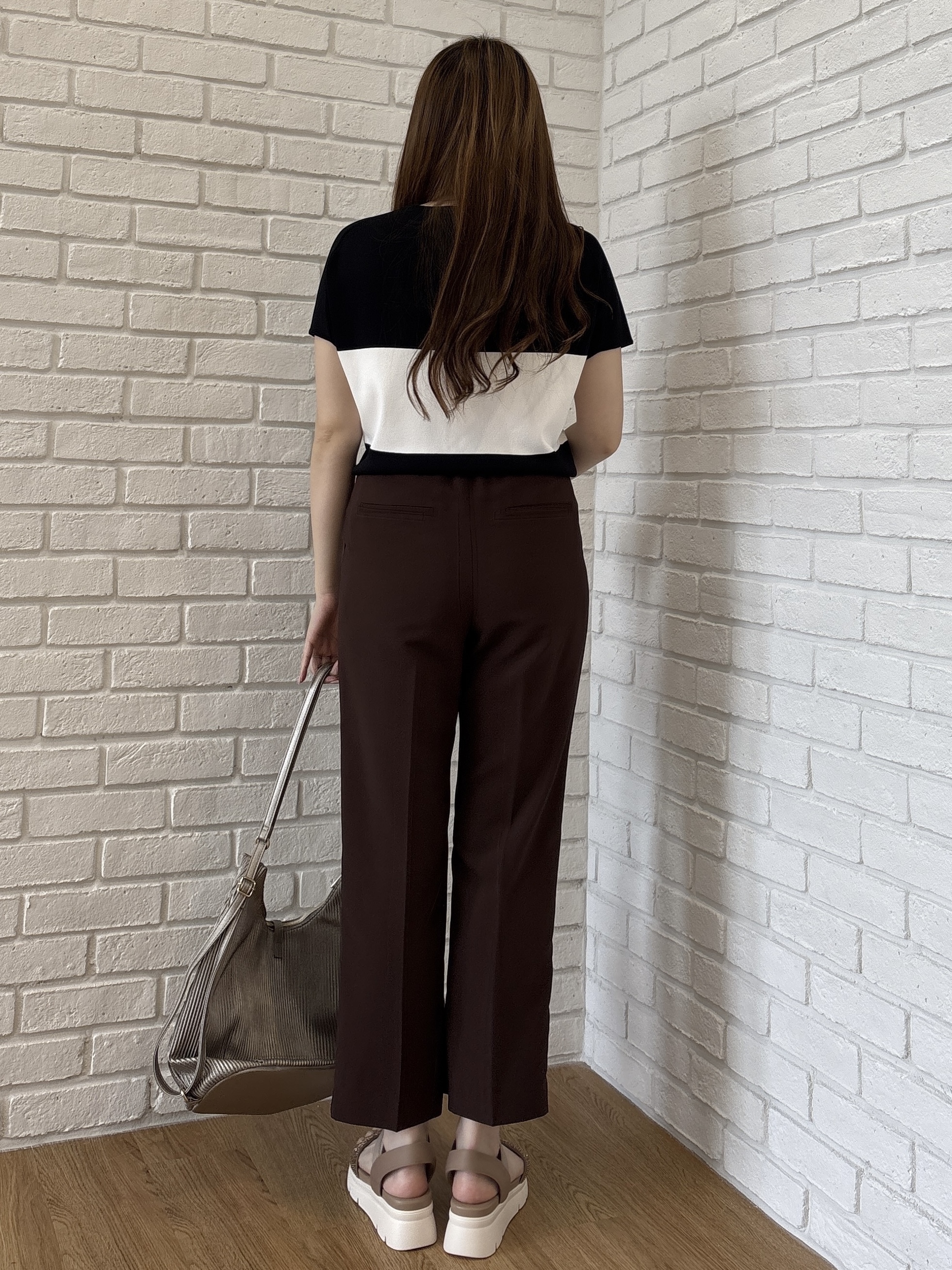 sayaさんの「grove｜【シリーズ累計36万枚！名品ニット】やわらかドライタッチ ドルマンニット」を使ったコーディネート