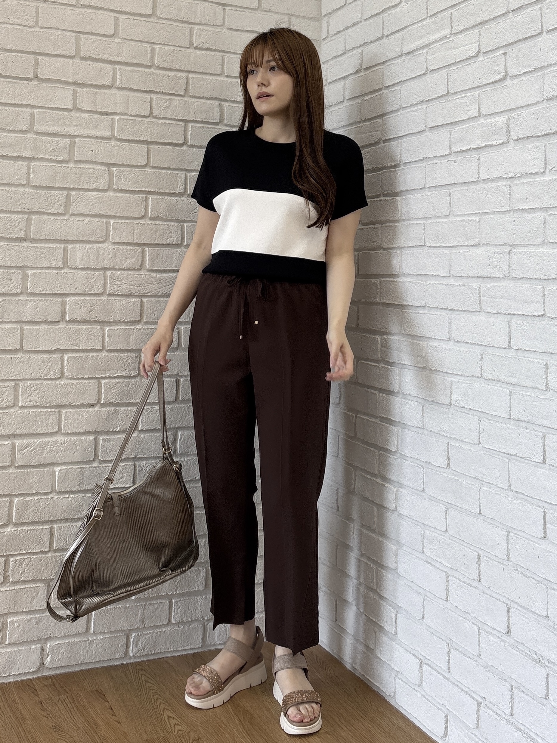 sayaさんの「grove｜【シリーズ累計36万枚！名品ニット】やわらかドライタッチ ドルマンニット」を使ったコーディネート