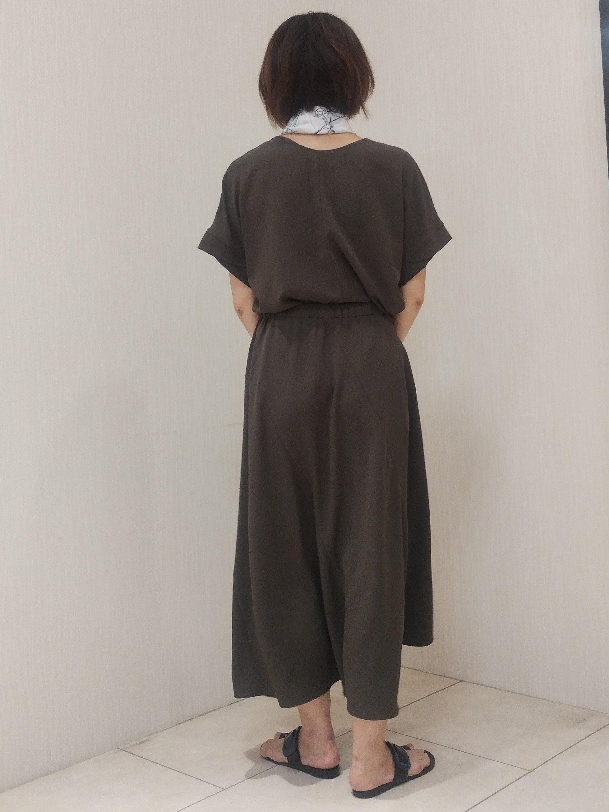 u&minus;macoさんの「UNTITLED｜【9色展開/アンサンブル可】コットンクルーネックカーディガン」を使ったコーディネート
