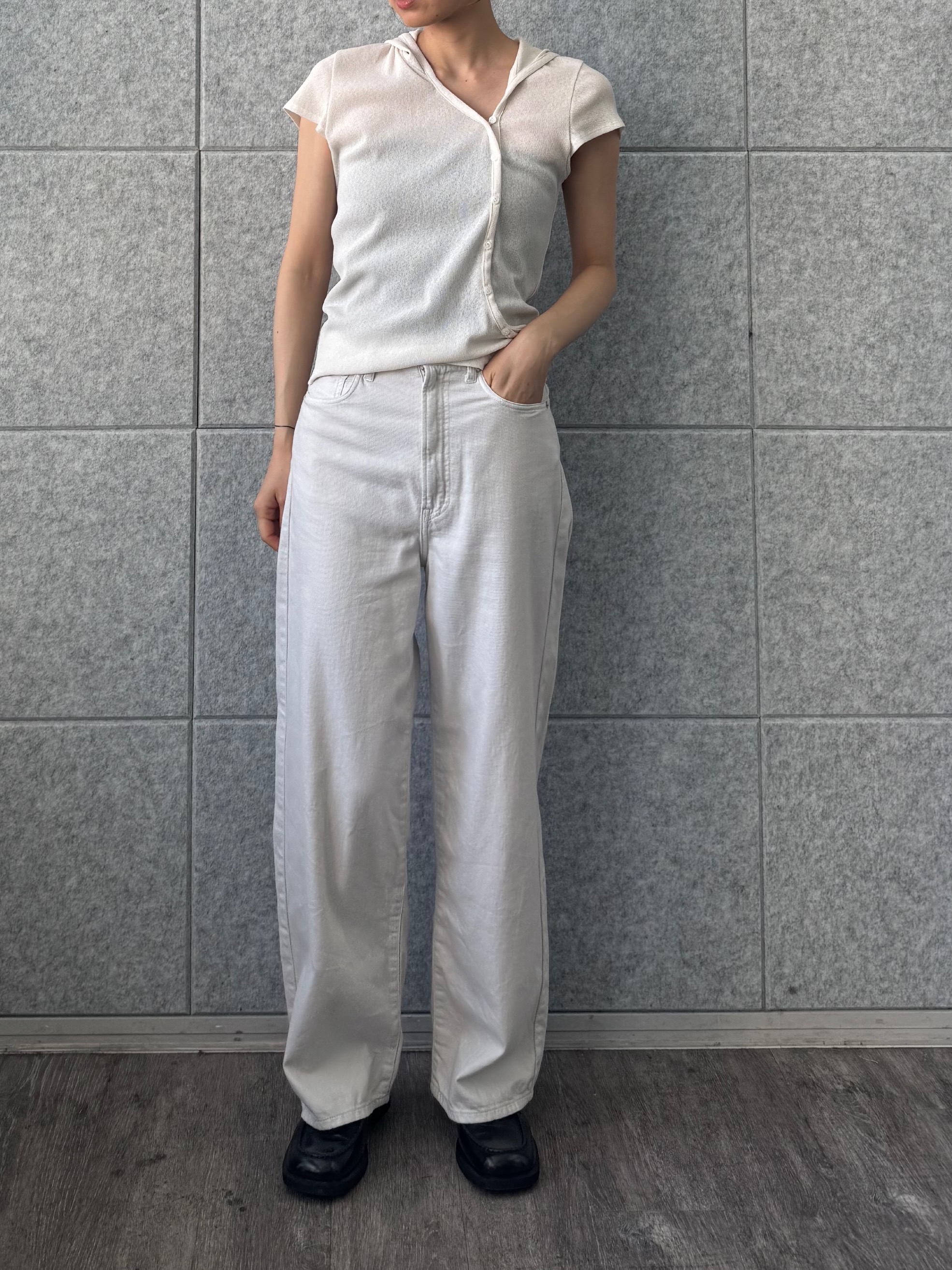 designer yukaさんの「CODE A｜soft button hood tee」を使ったコーディネート