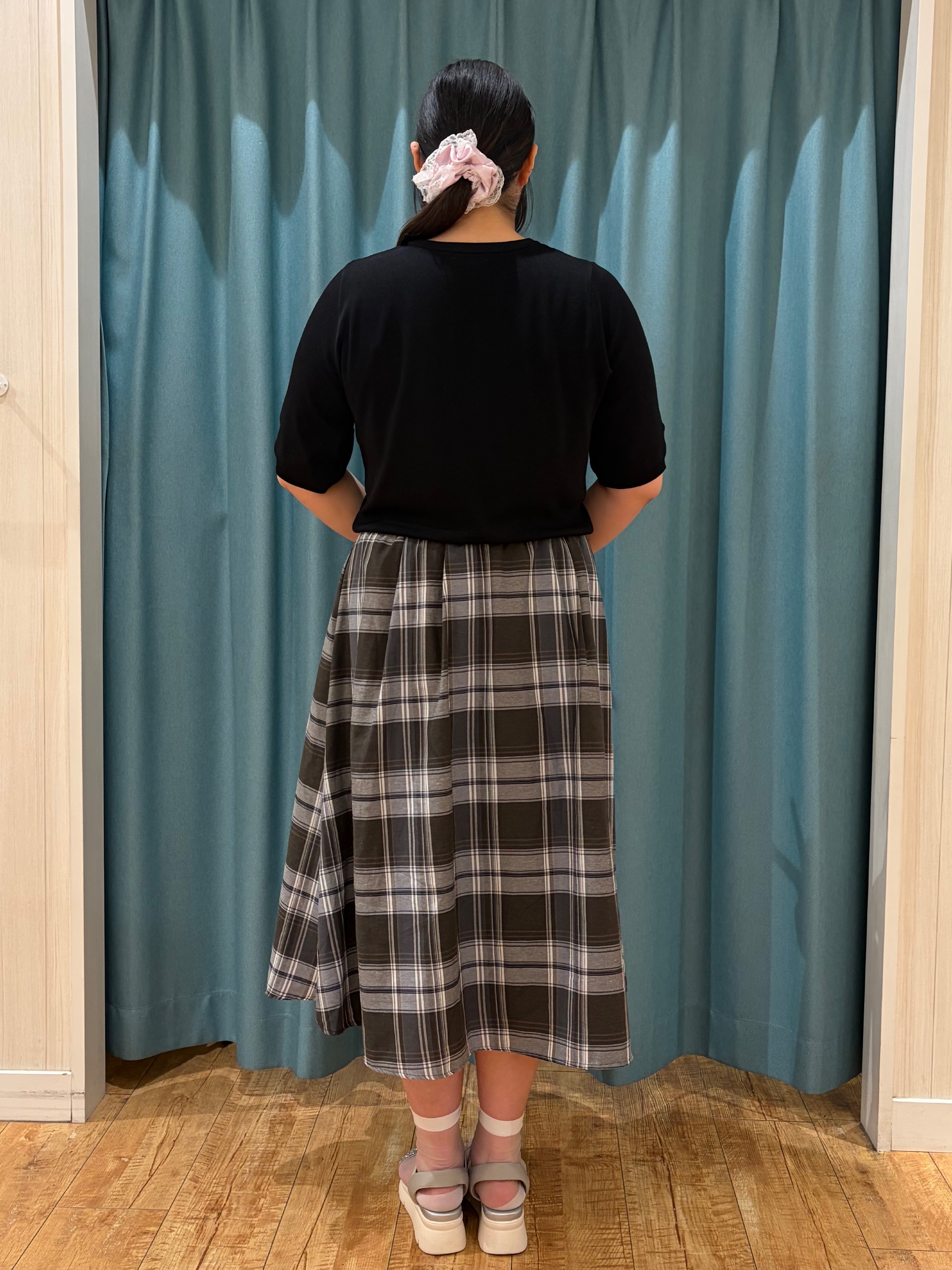 うりさんの「SHOO･LA･RUE｜【毎日洗える/S-LL/ひんやり/UV】上半身すっきり 二の腕見せない5分袖ニット」を使ったコーディネート