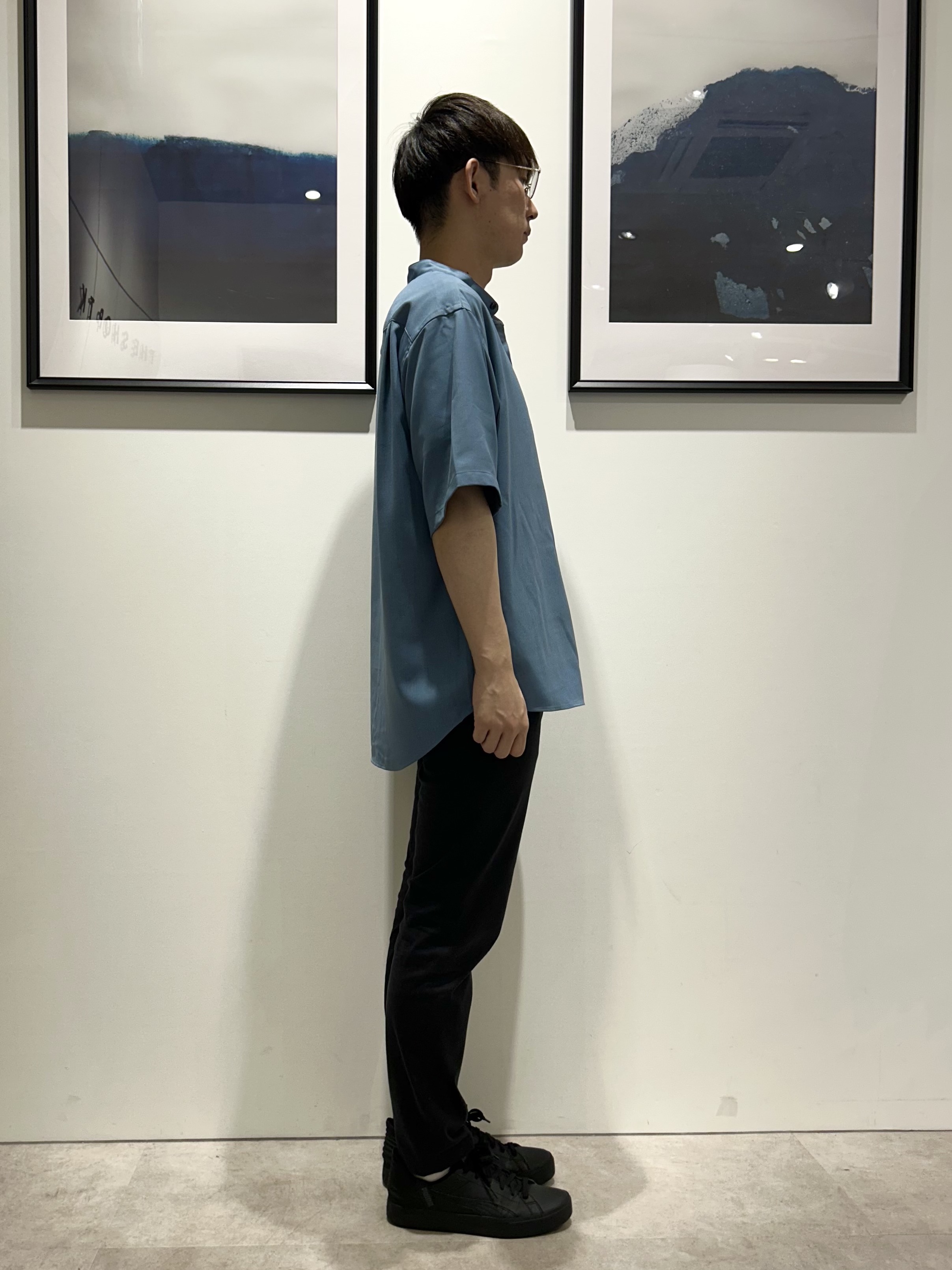 。さんの「THE SHOP TK｜LITE TEX バンドカラー半袖シャツ 接触冷感/吸水速乾/UVカット/アンチピリング/イージーケ」を使ったコーディネート