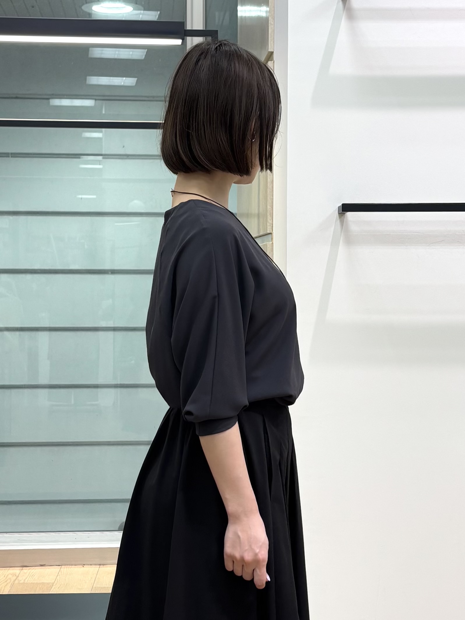 asamiさんの「INDIVI｜【さらに軽く軽快！／着る日傘】ドルマントップス」を使ったコーディネート