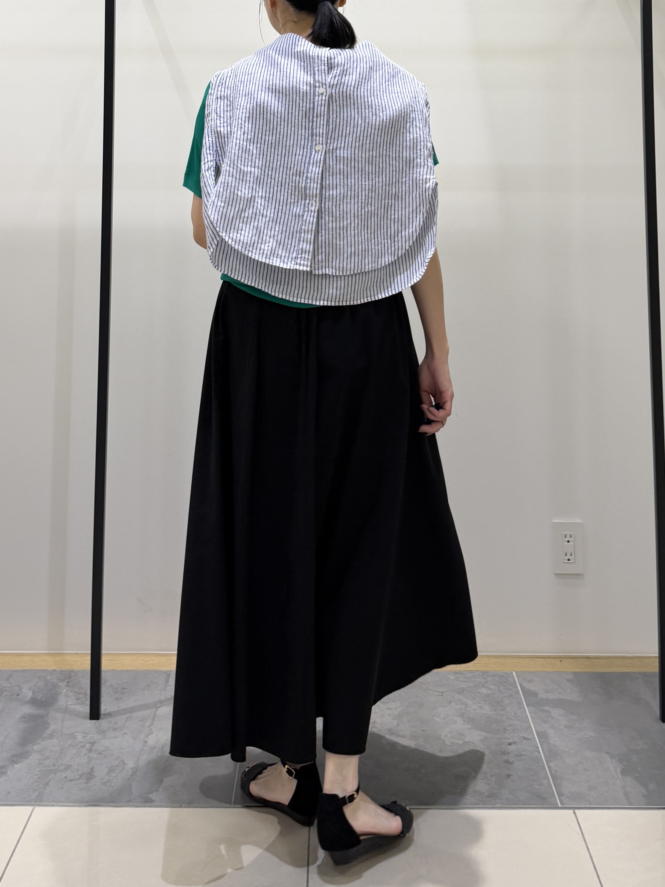 shihoさんの「INDIVI｜【洗える／コットン】ドライタッチさらりニットT」を使ったコーディネート