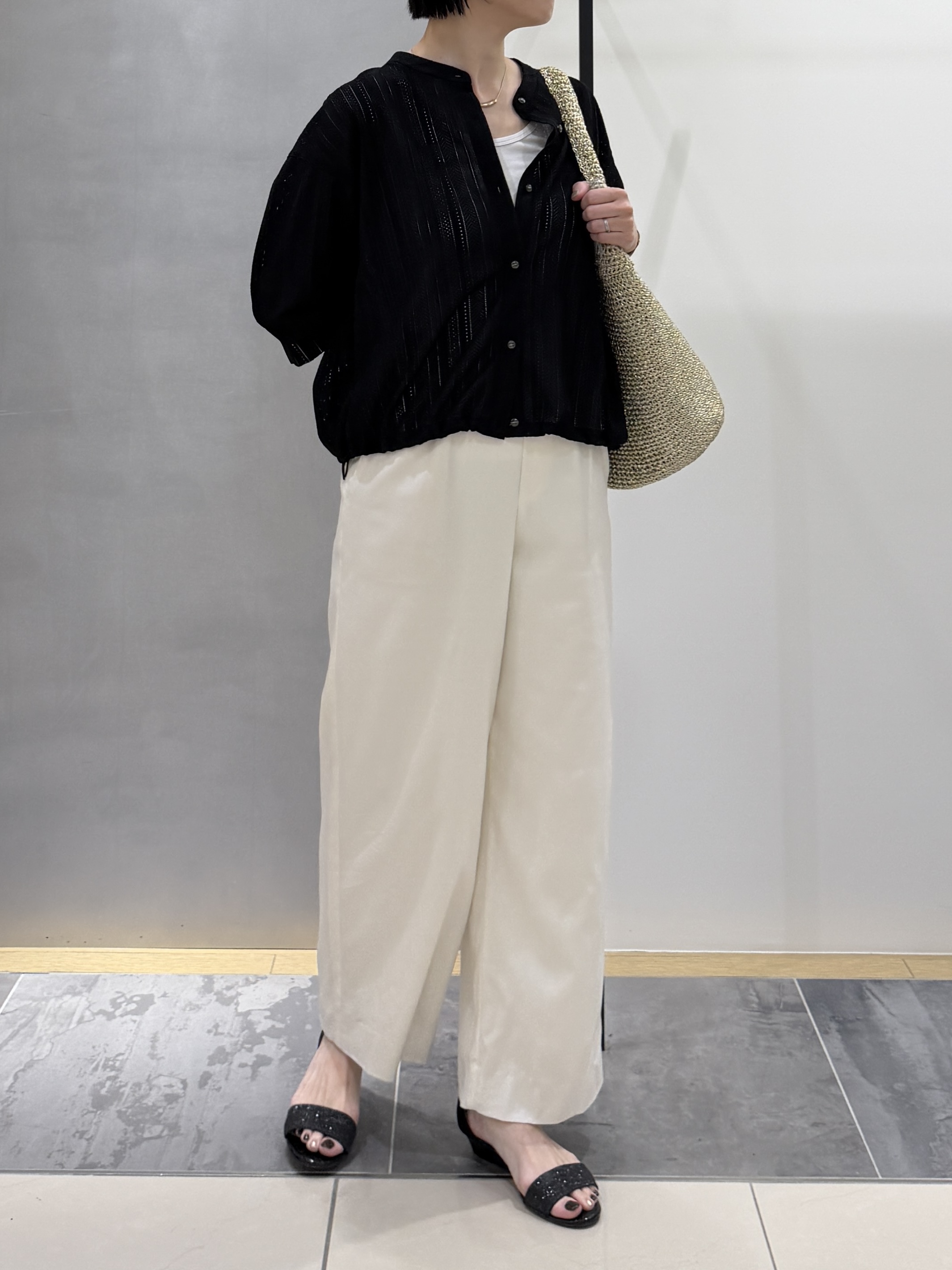 shihoさんの「INDIVI｜【さらっと素材／洗える】キカレースブラウス」を使ったコーディネート