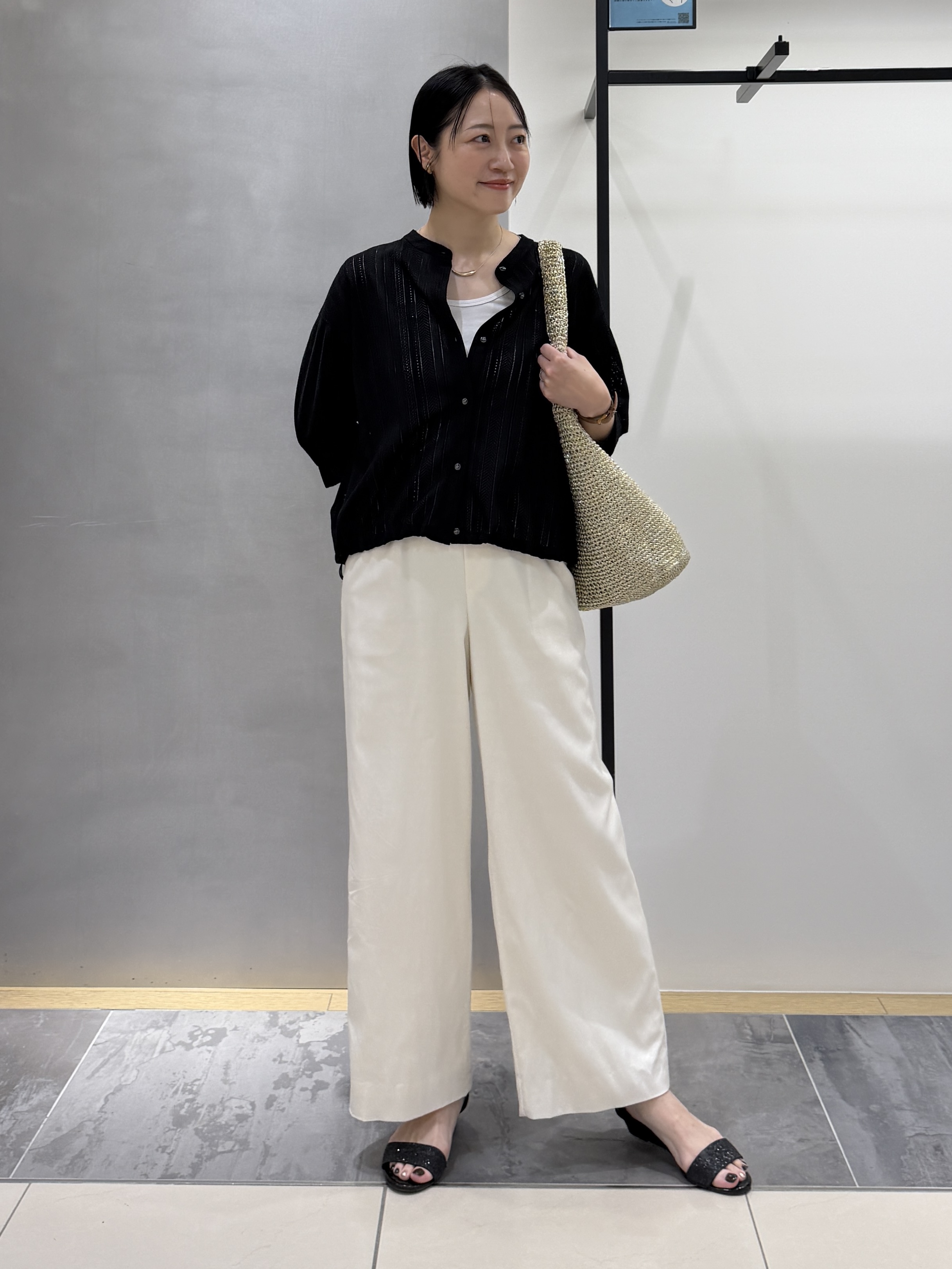 shihoさんの「INDIVI｜【さらっと素材／洗える】キカレースブラウス」を使ったコーディネート