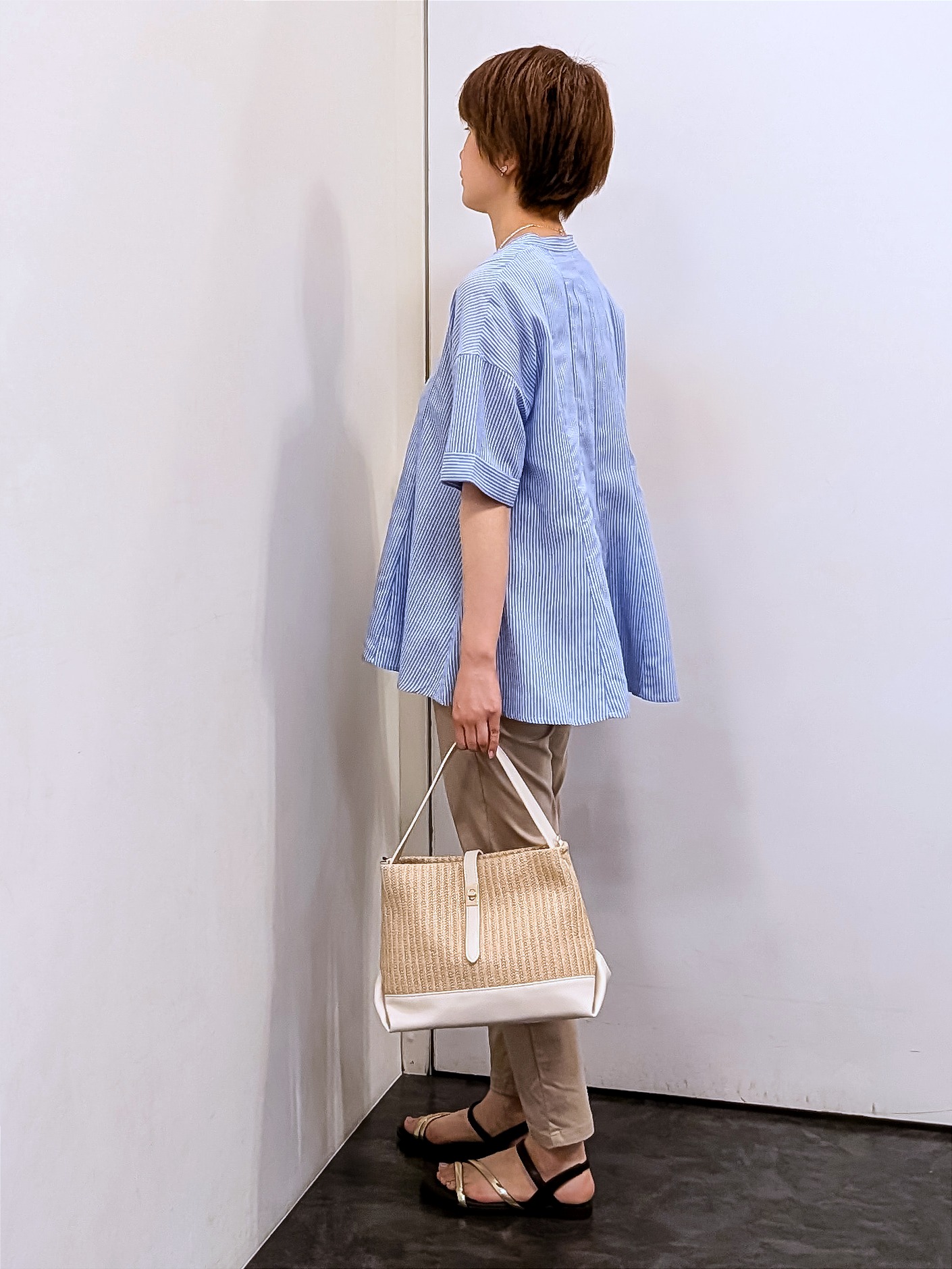 やまちゃんさんの「grove｜【洗濯機OK・ひんやり】さらっと軽やか、夏のフレアシャツ」を使ったコーディネート