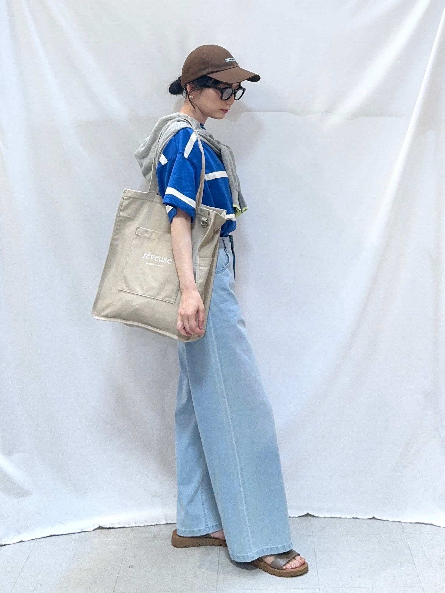 𝐇𝐢𝐫𝐨𝐦𝐢さんの「SHOO･LA･RUE｜【ひんやり/S-LL】涼しげで爽やか 太ボーダー斜め切り替えTシャツ」を使ったコーディネート