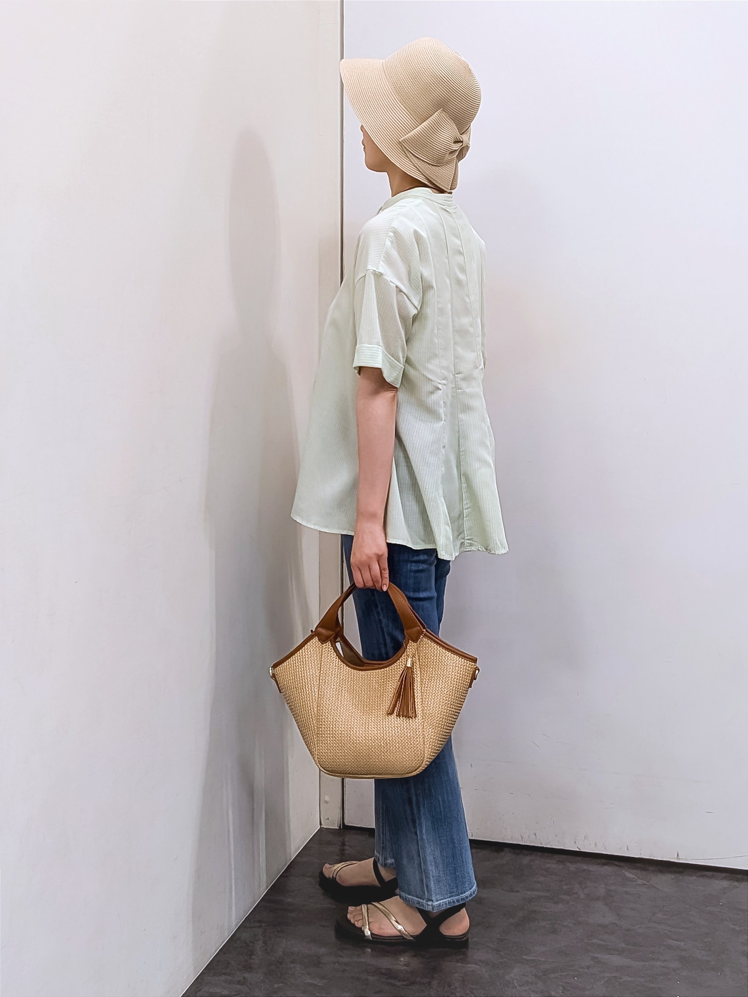 やまちゃんさんの「grove｜【洗濯機OK・ひんやり】さらっと軽やか、夏のフレアシャツ」を使ったコーディネート