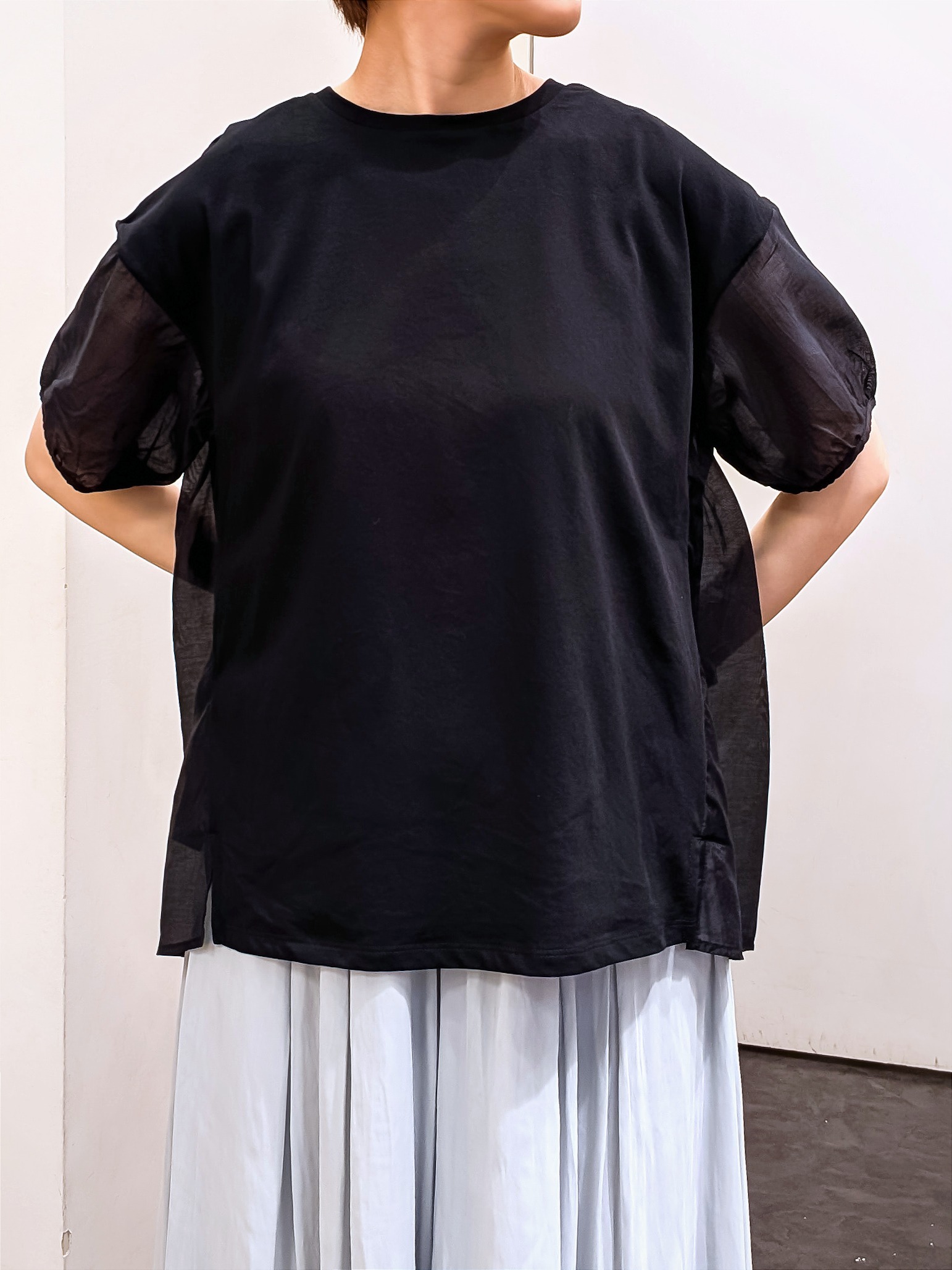 やまちゃんさんの「grove｜【貴島明日香さん着用/UVカット】体型カバー叶う、バックプリーツTシャツ」を使ったコーディネート