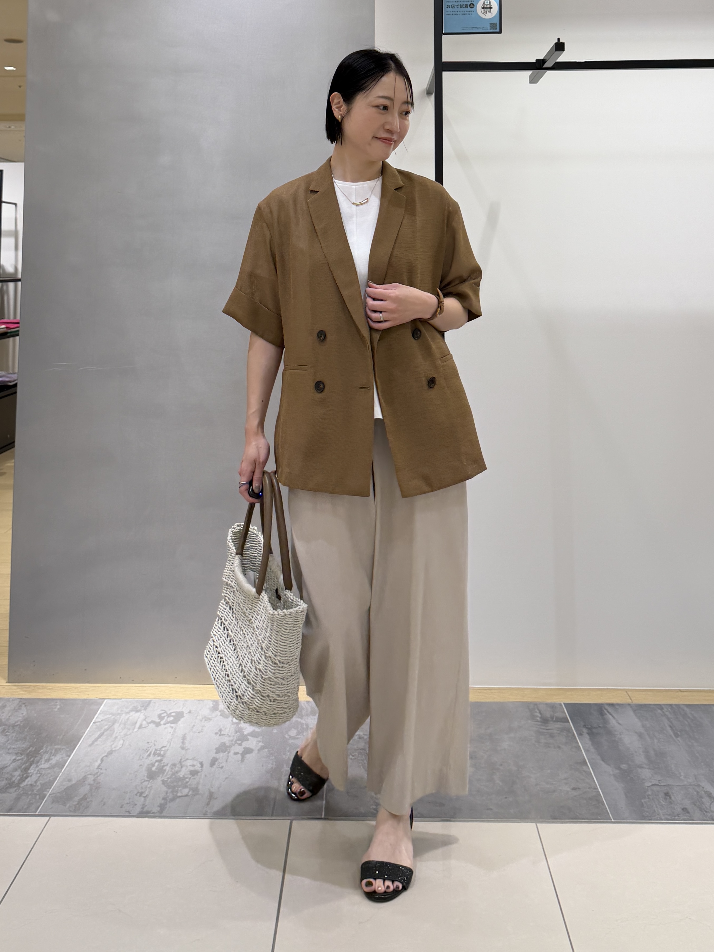 shihoさんの「INDIVI｜【洗える／メッシュ素材／SETUP可能】半袖シアージャケット」を使ったコーディネート