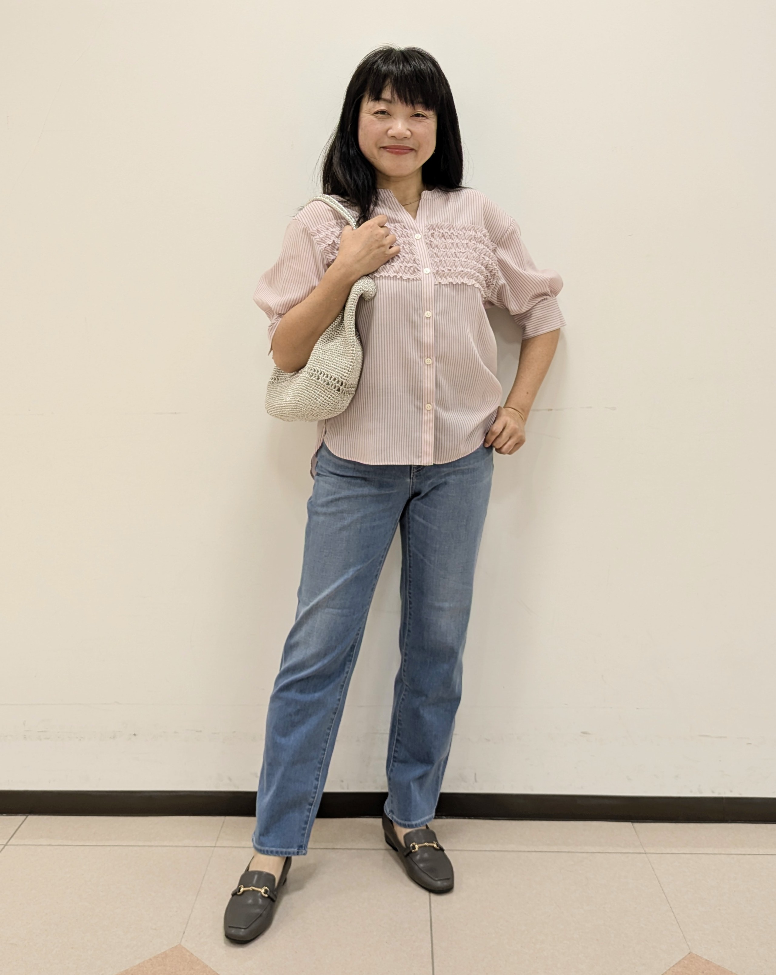 ともさんの「UNTITLED｜【接触冷感/通気性/洗える】フロントフリルブラウス」を使ったコーディネート