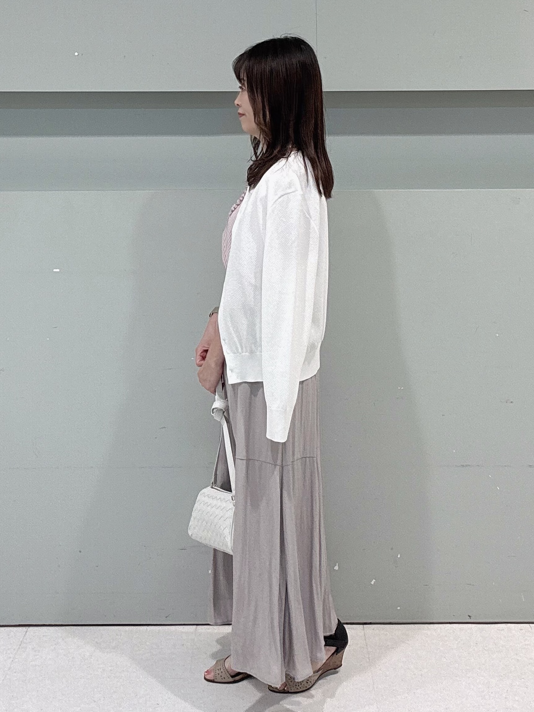 makiさんの「UNTITLED｜【アンサンブル可】ラメ混クルーネックカーディガン」を使ったコーディネート