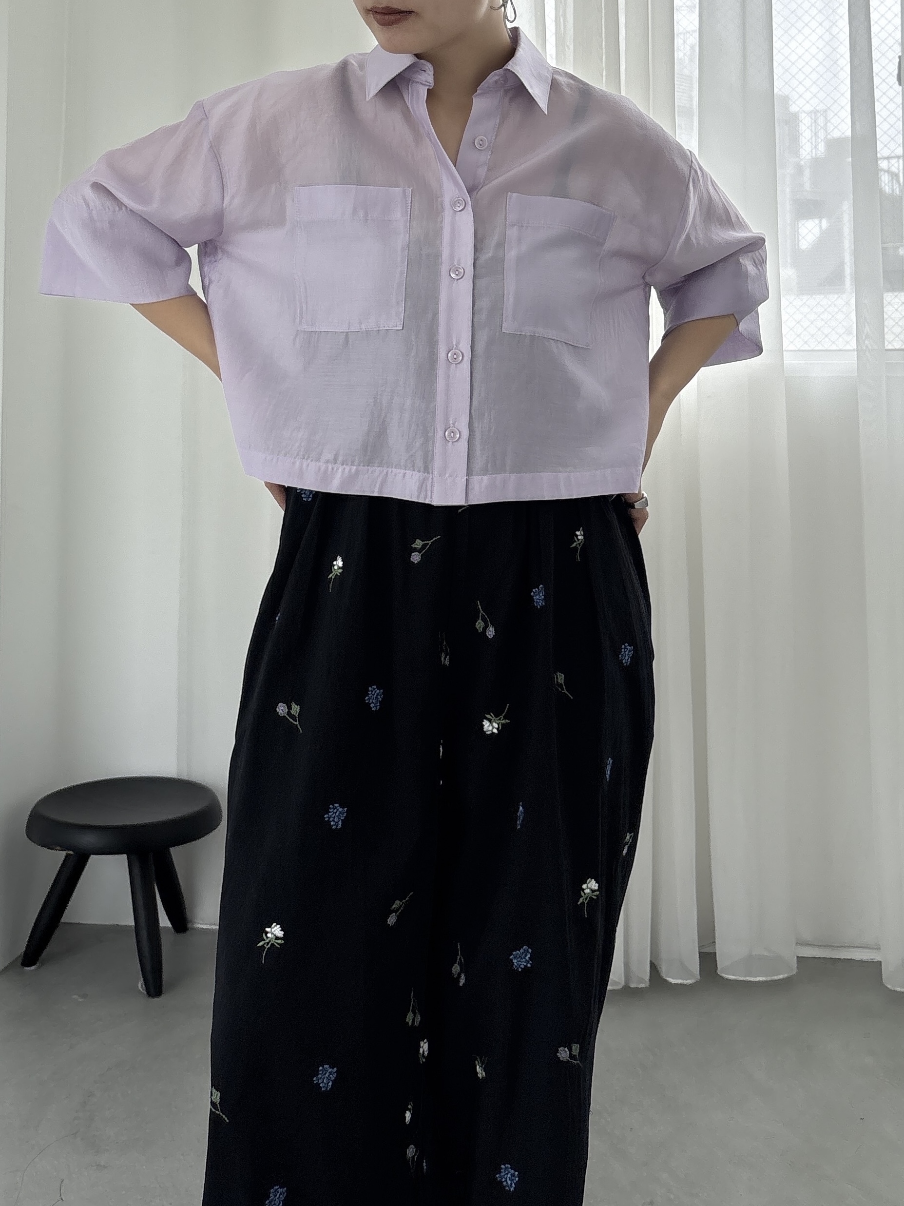 ayanoさんの「INDIVI｜ボックスシルエットシアーシャツ【接触冷感】」を使ったコーディネート