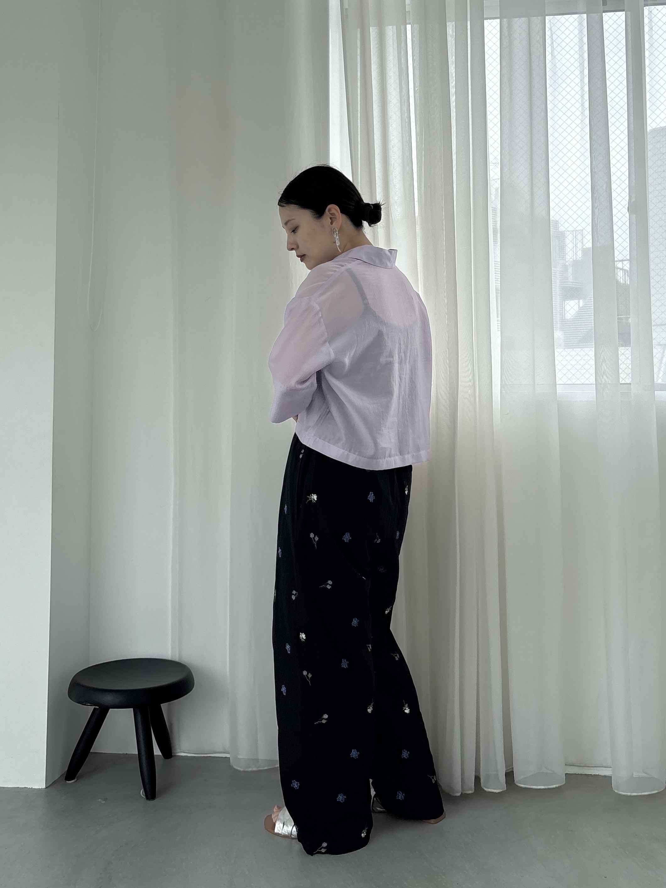 ayanoさんの「INDIVI｜ボックスシルエットシアーシャツ【接触冷感】」を使ったコーディネート