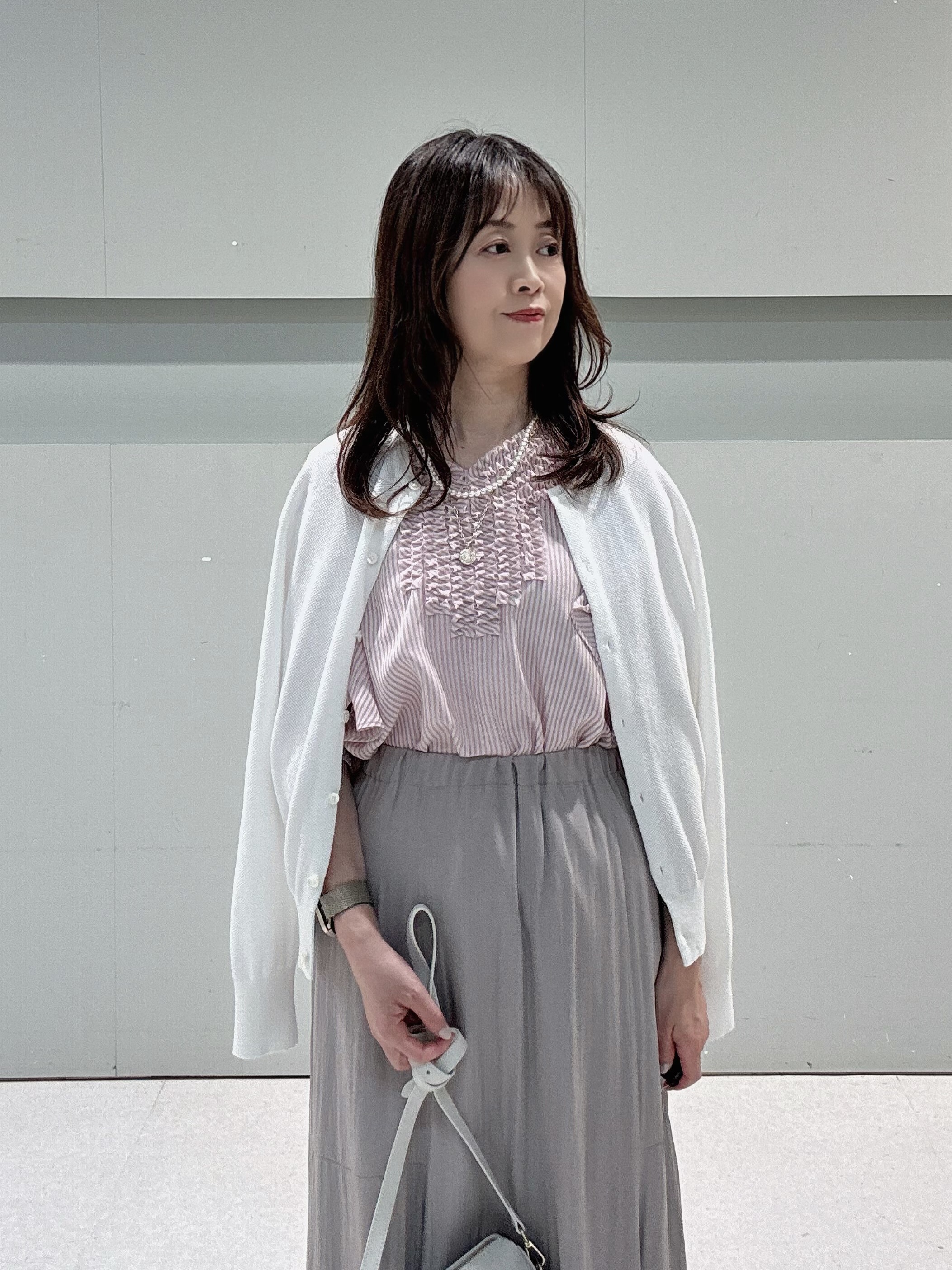 makiさんの「UNTITLED｜【アンサンブル可】ラメ混クルーネックカーディガン」を使ったコーディネート