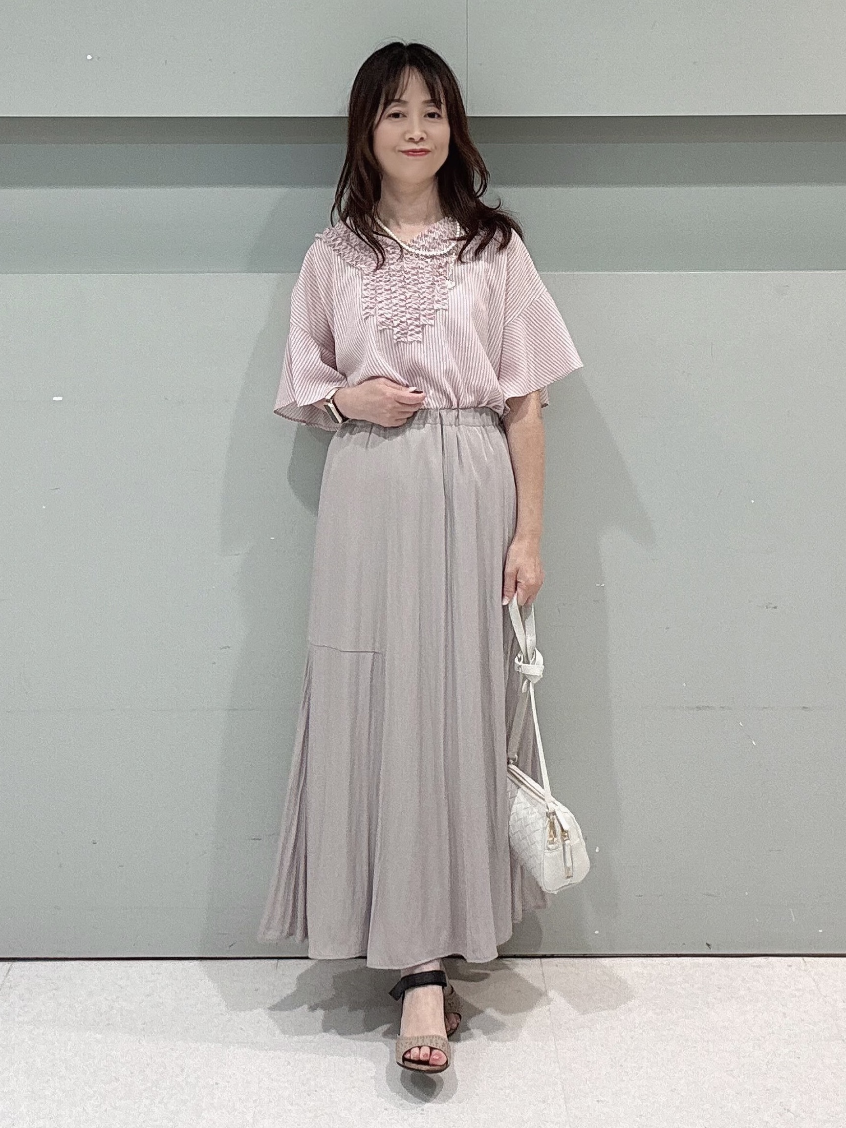 makiさんの「UNTITLED｜【アンサンブル可】ラメ混クルーネックカーディガン」を使ったコーディネート