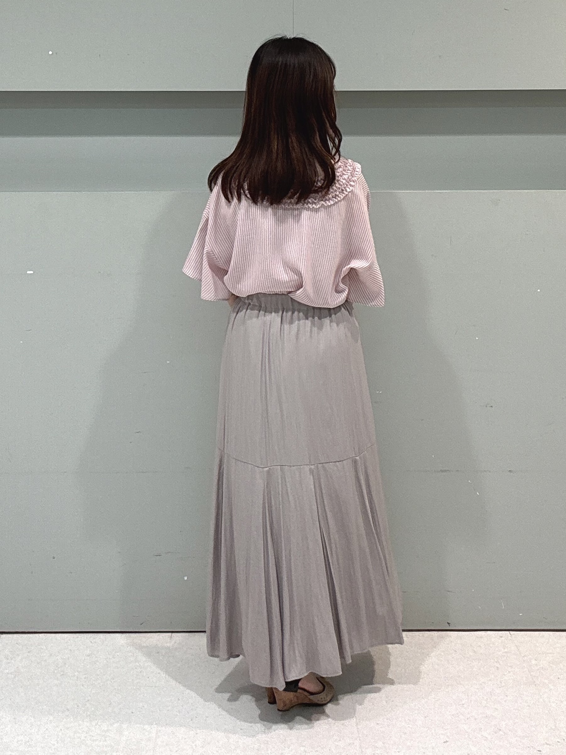 makiさんの「UNTITLED｜【アンサンブル可】ラメ混クルーネックカーディガン」を使ったコーディネート