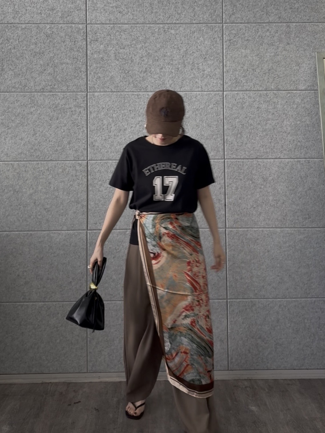 kotakiさんの「INDIVI｜ナンバリングTシャツ」を使ったコーディネート