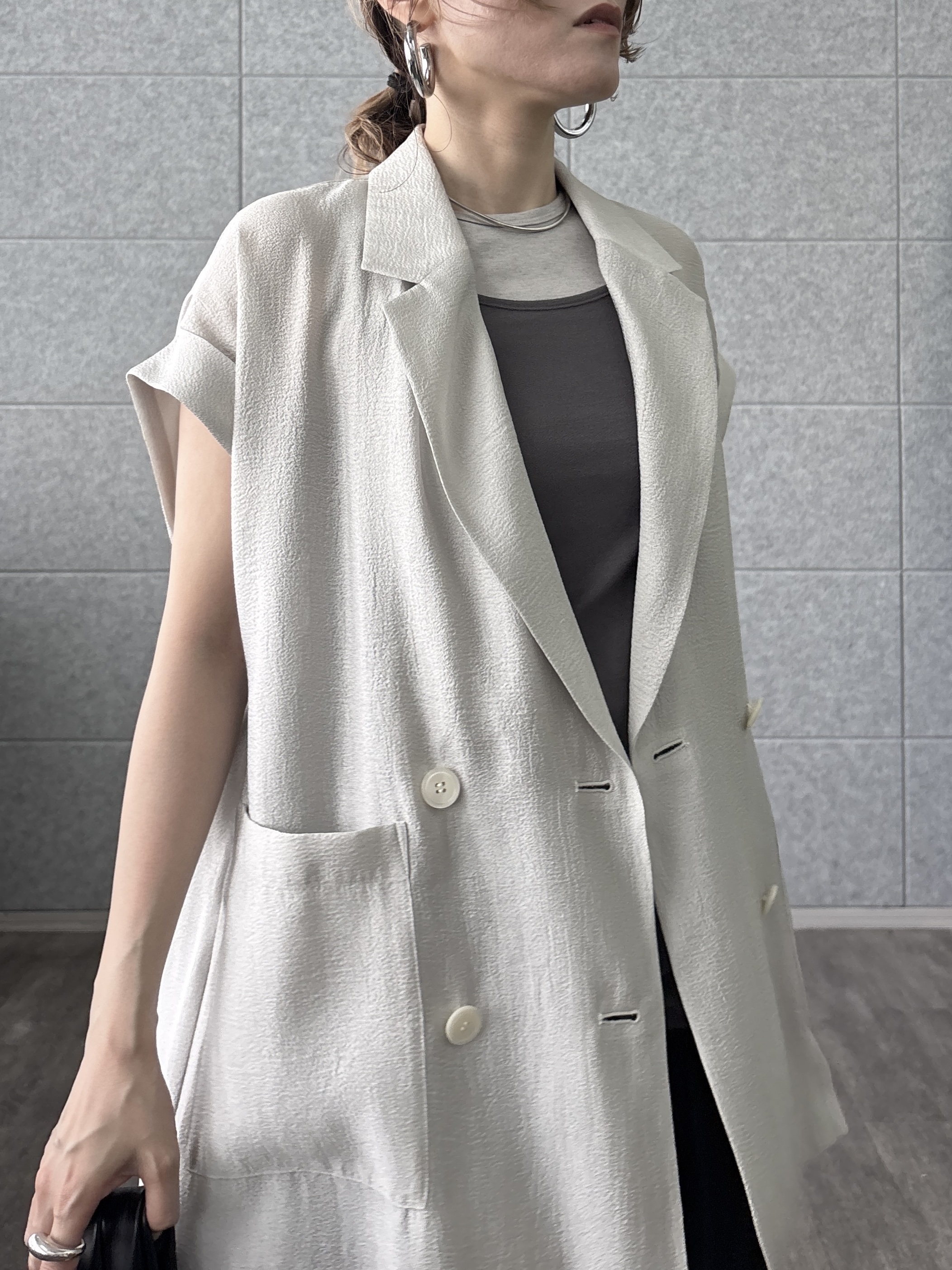 kotakiさんの「INDIVI｜ワッシャーシアー半袖ダブルジャケット」を使ったコーディネート