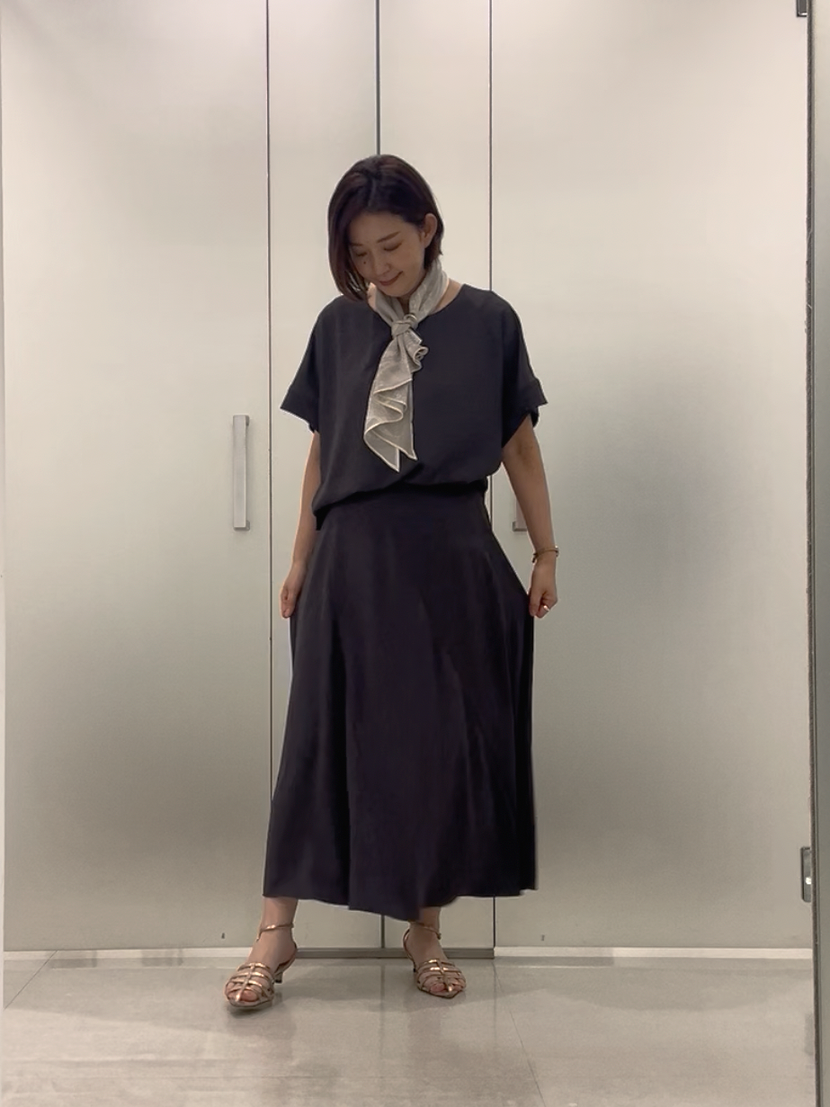 まどかさんの「UNTITLED｜【前後2WAY/はっ水/セットアップ可】リラクシーフレンチスリーブブラウス」を使ったコーディネート
