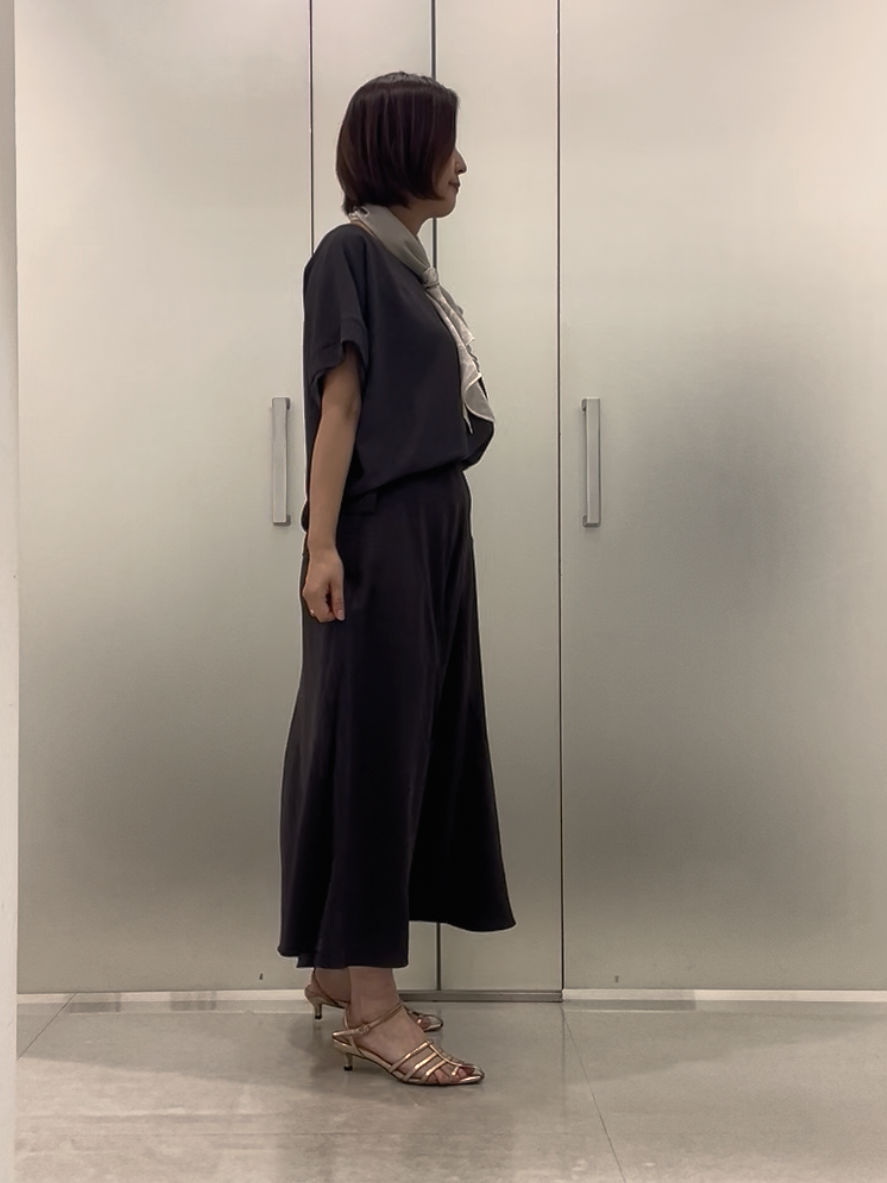 まどかさんの「UNTITLED｜【前後2WAY/はっ水/セットアップ可】リラクシーフレンチスリーブブラウス」を使ったコーディネート