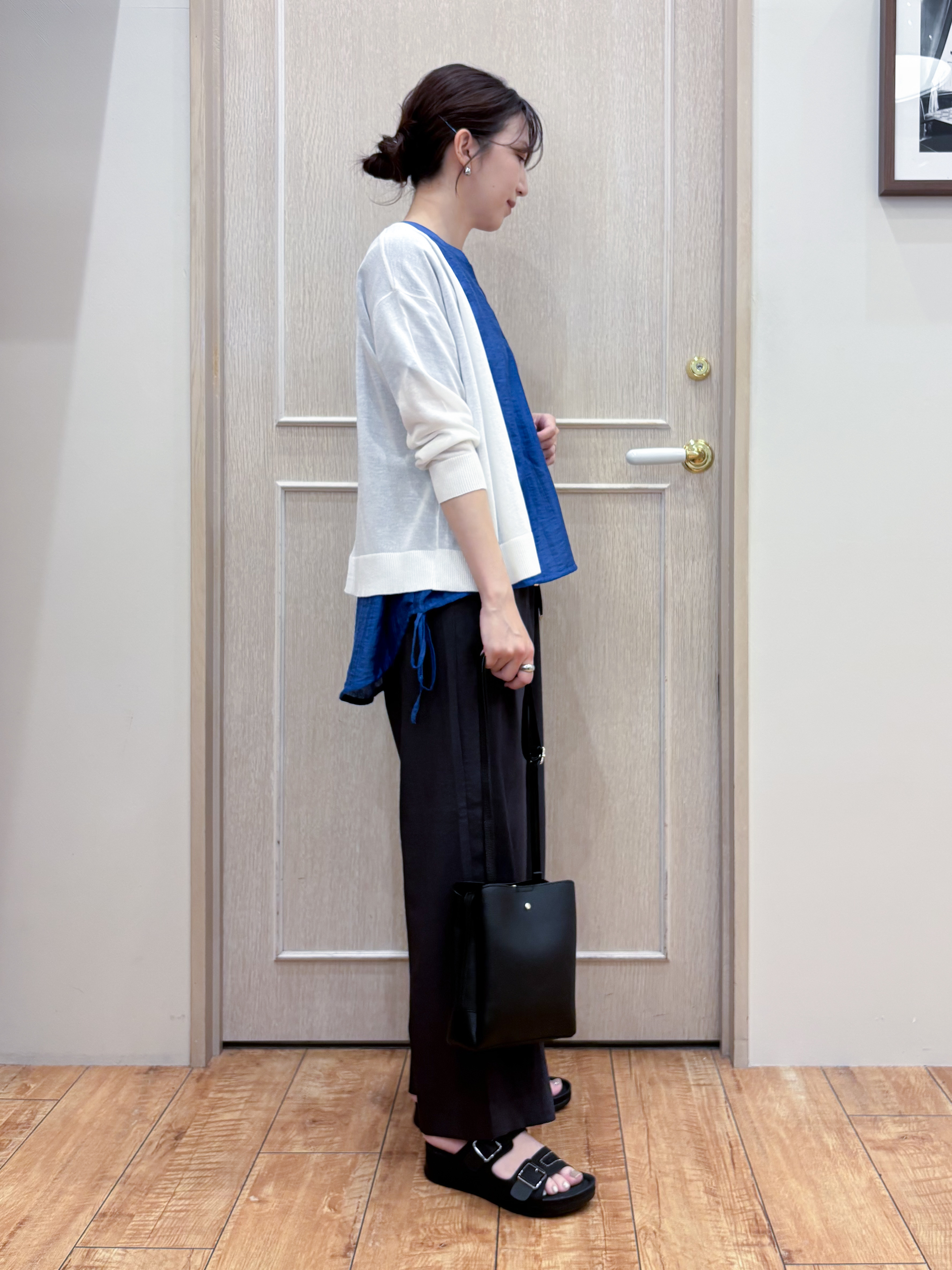なみさんの「SHOO･LA･RUE｜【ひんやり/洗濯機可/S-LL】オンにもオフにも マルチに使えるボタンレスカーディガン」を使ったコーディネート