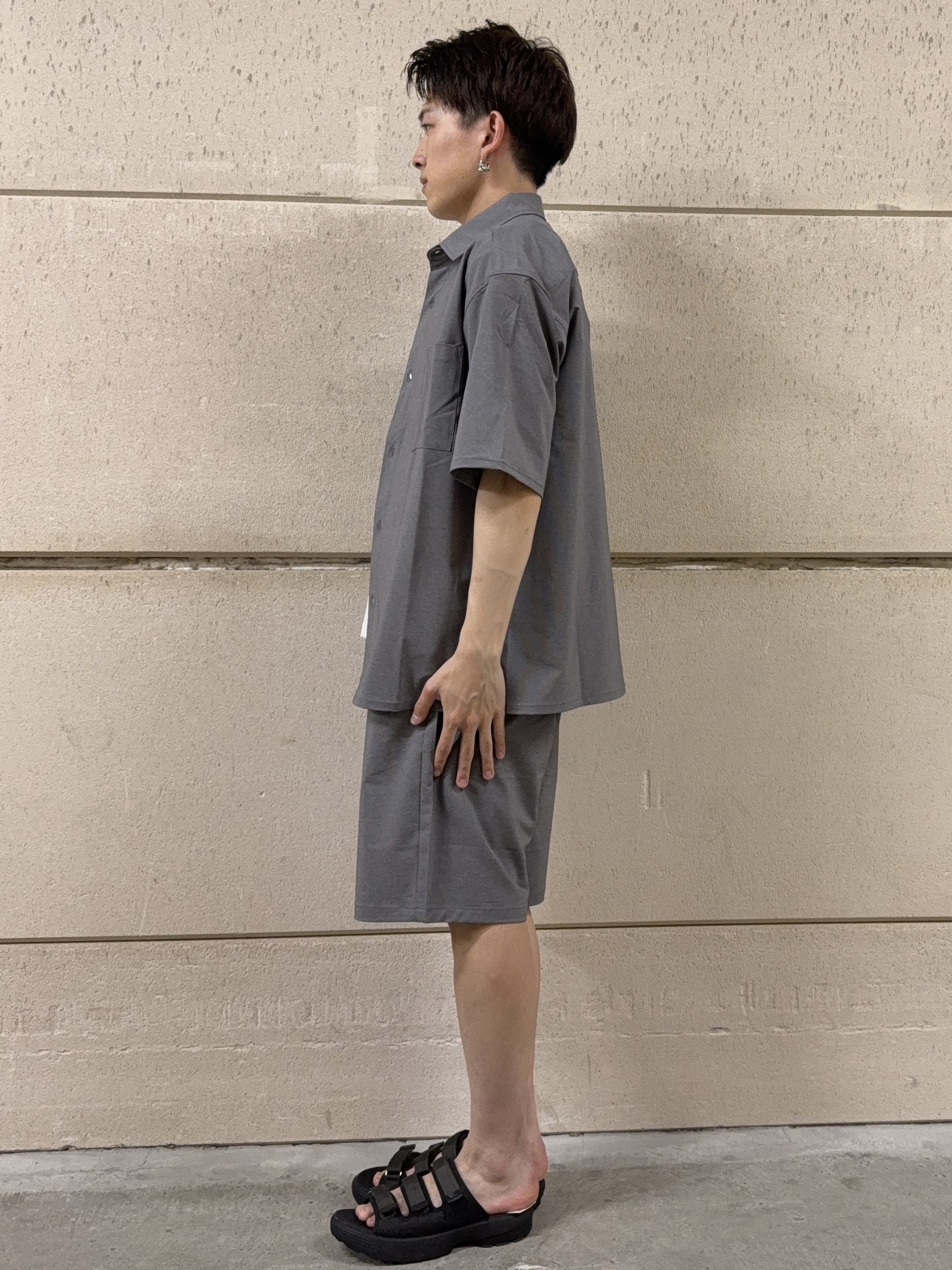 カシマさんの「THE SHOP TK｜クールウェザー 半袖シャツ 接触冷感／吸水速乾／洗濯機OK／セットアップ可」を使ったコーディネート