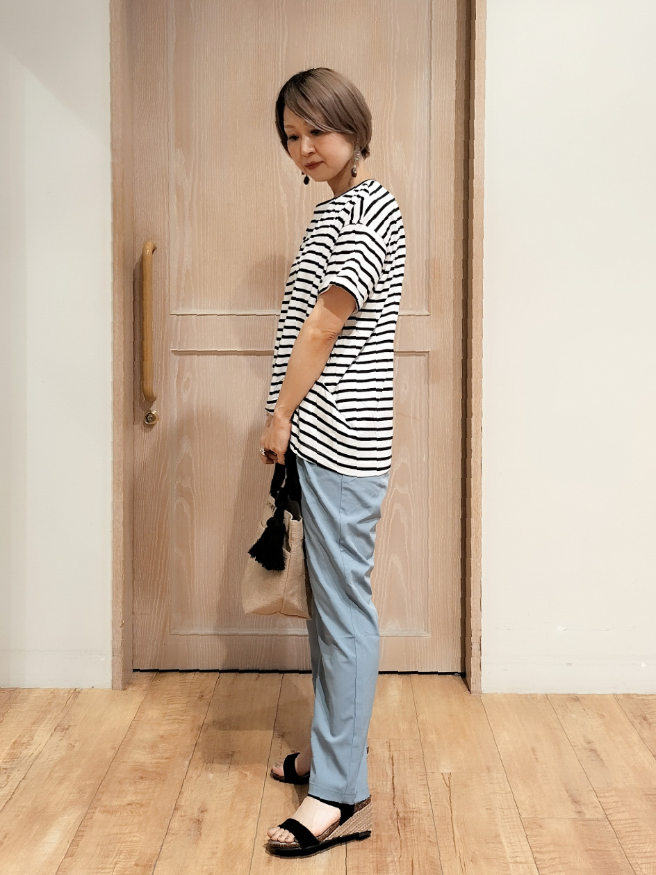 YUKIさんの「SHOO･LA･RUE｜【ひんやり/S-LL】インせず決まる フロントタックデザインTシャツ」を使ったコーディネート
