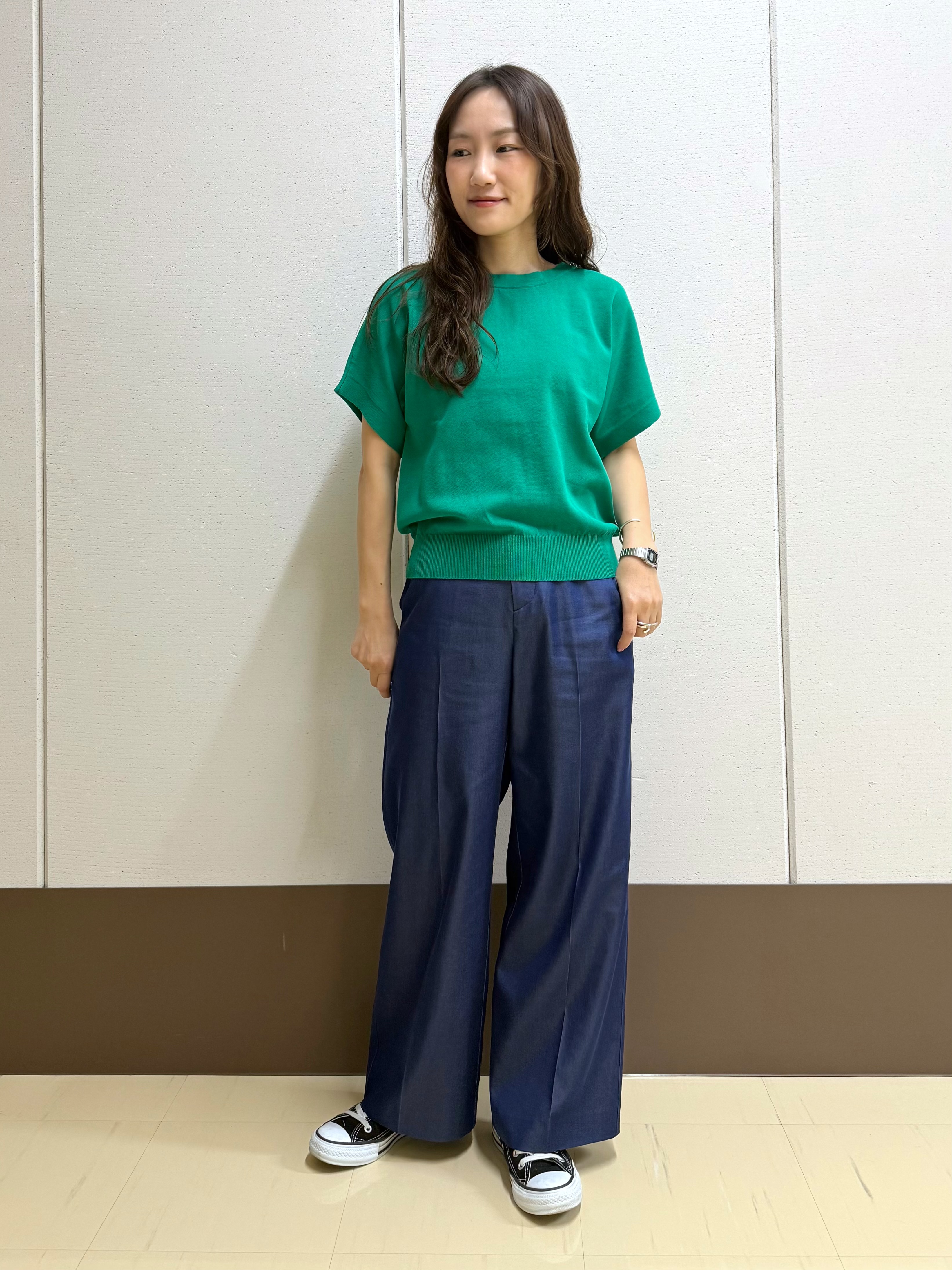 mamiさんの「INDIVI｜【洗える／コットン】ドライタッチさらりニットT」を使ったコーディネート