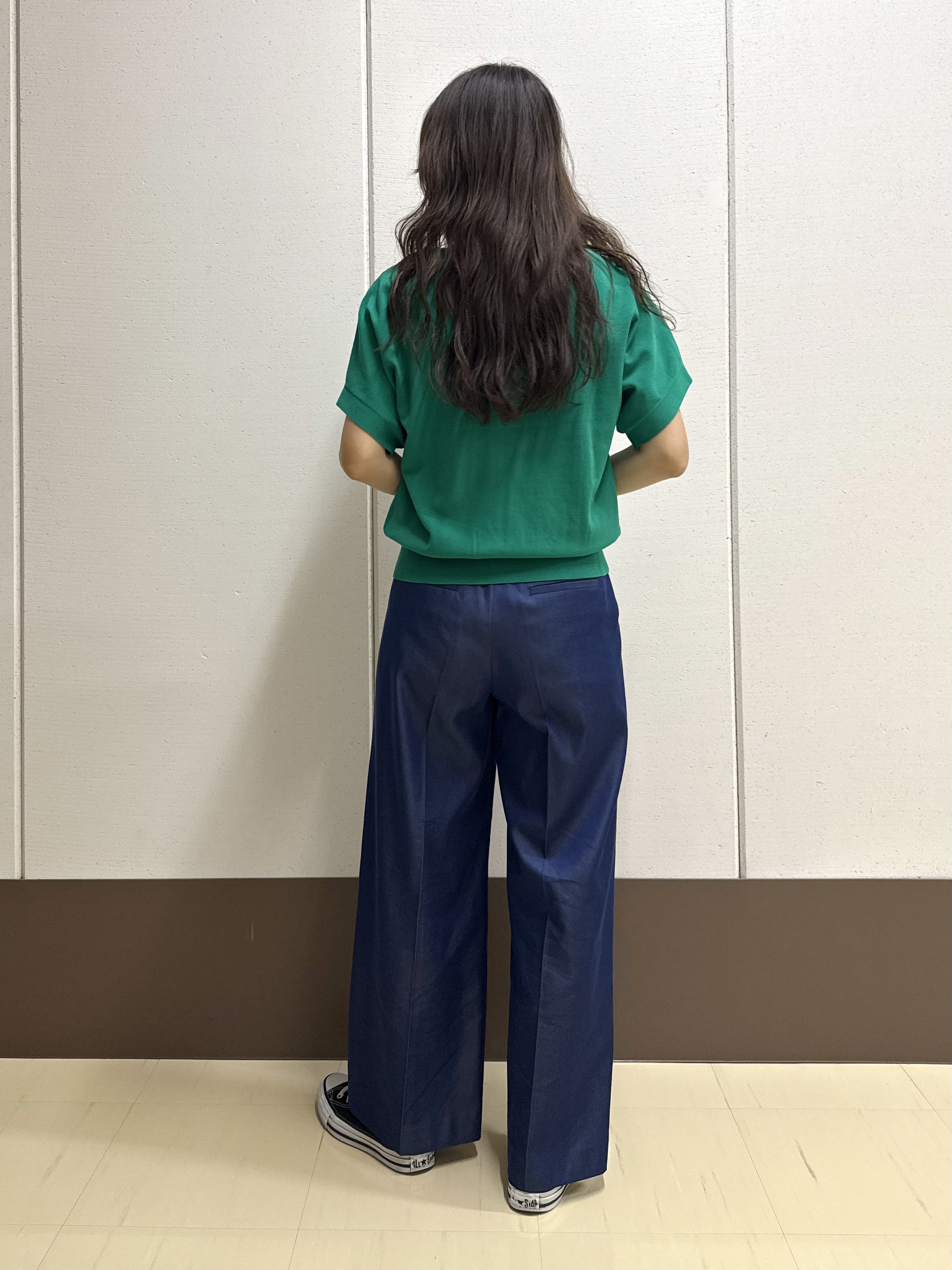 mamiさんの「INDIVI｜【洗える／コットン】ドライタッチさらりニットT」を使ったコーディネート