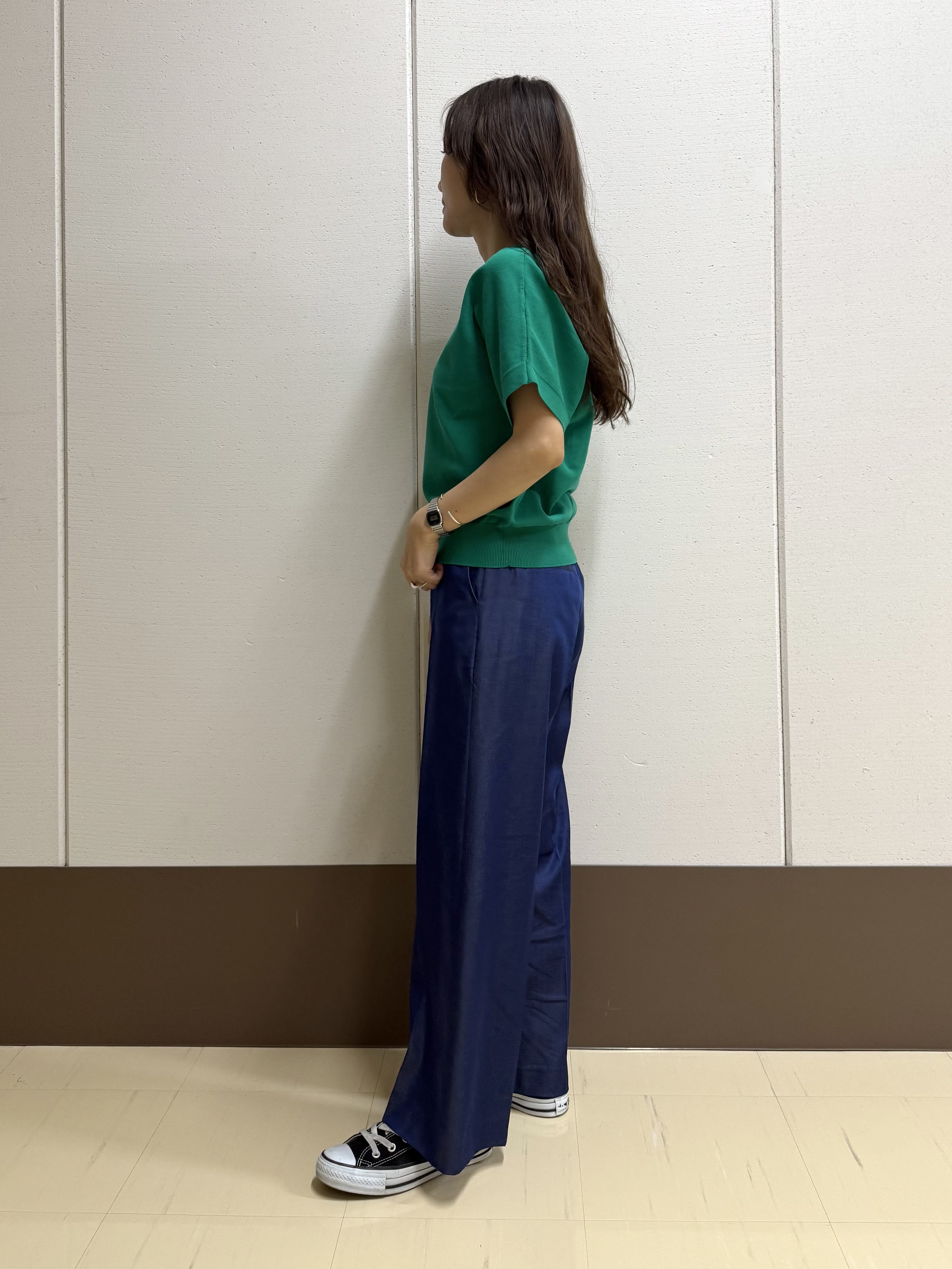 mamiさんの「INDIVI｜【洗える／コットン】ドライタッチさらりニットT」を使ったコーディネート