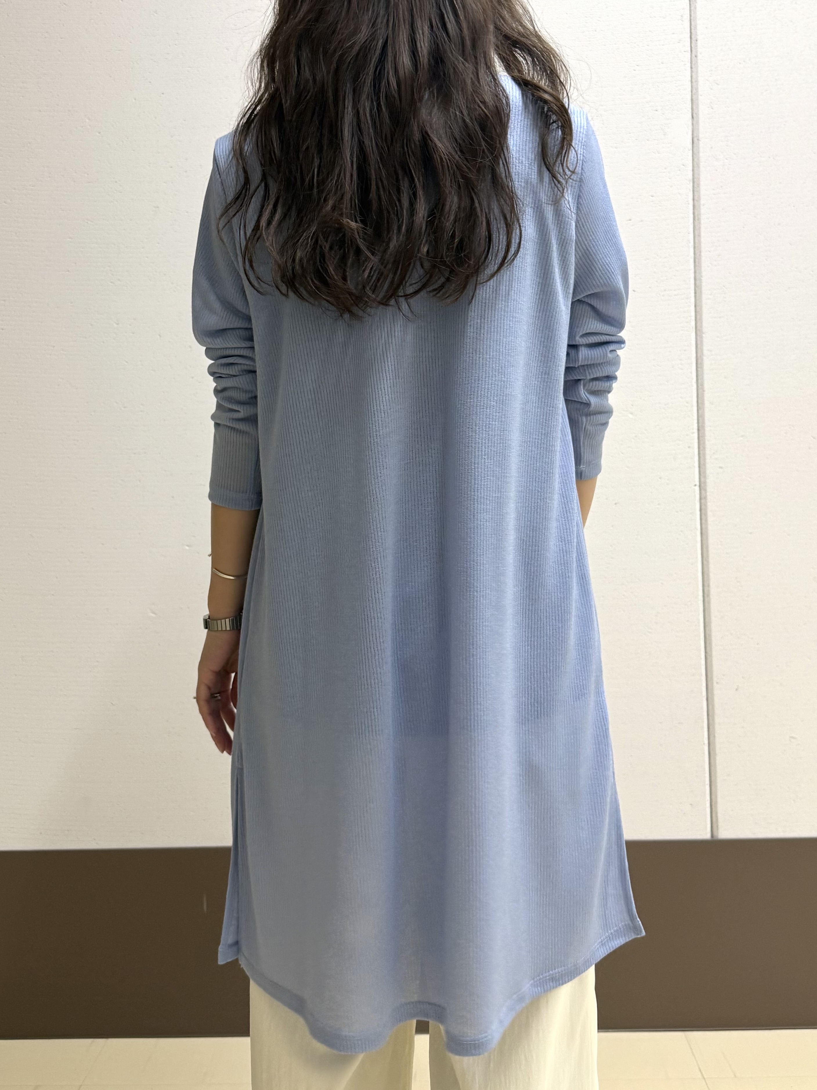 mamiさんの「INDIVI｜【洗える／アンサンブル可能】シアースストライプトップス」を使ったコーディネート