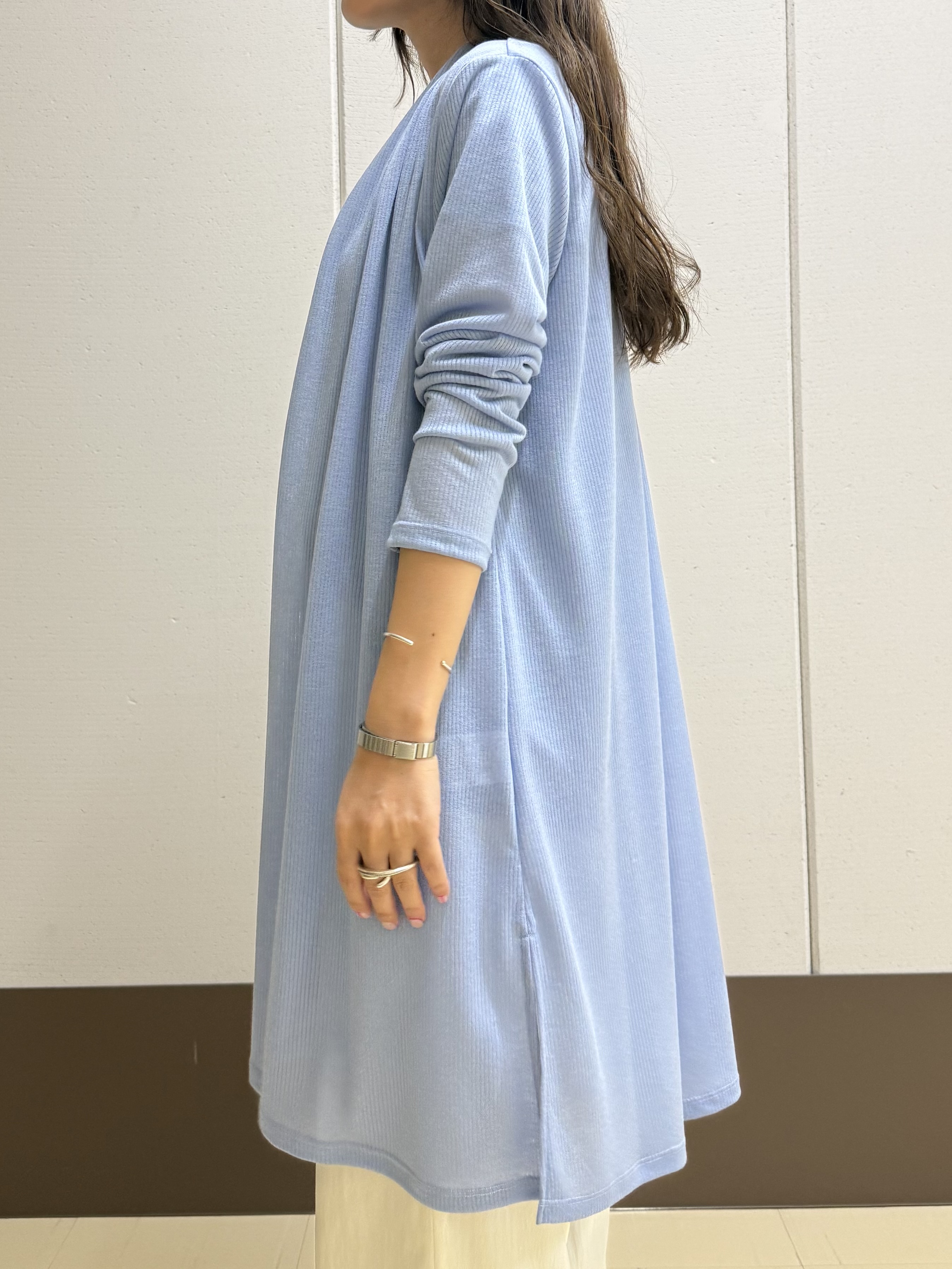 mamiさんの「INDIVI｜【洗える／アンサンブル可能】シアースストライプトップス」を使ったコーディネート