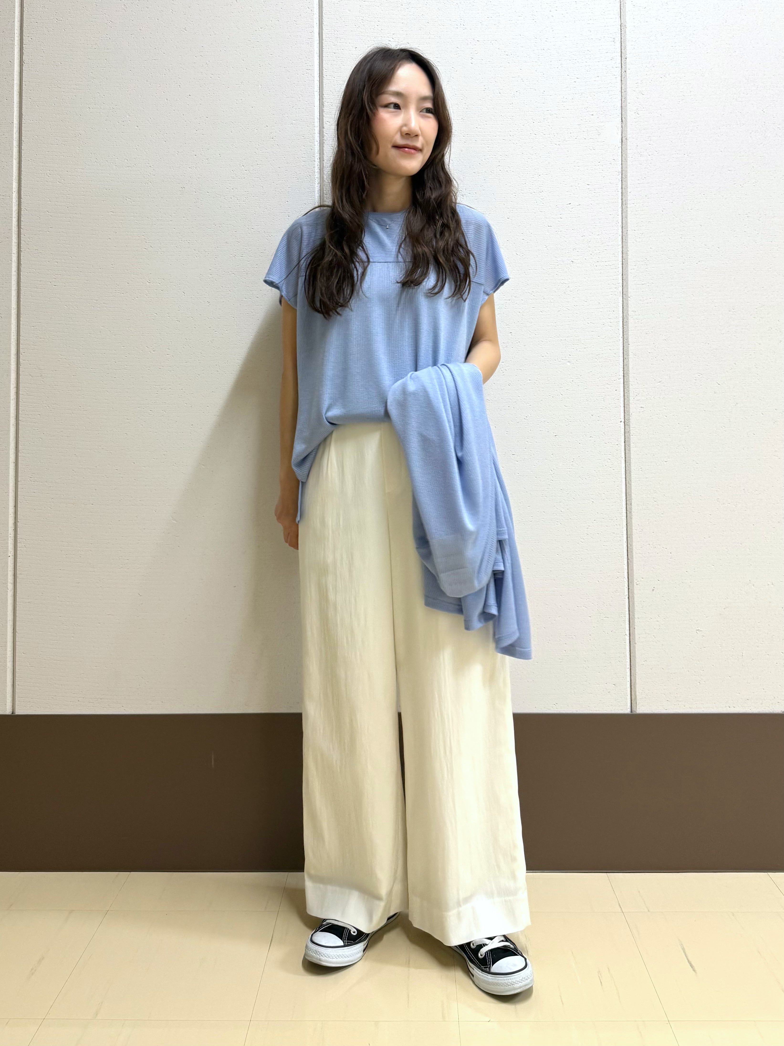 mamiさんの「INDIVI｜【洗える／アンサンブル可能】シアースストライプトップス」を使ったコーディネート