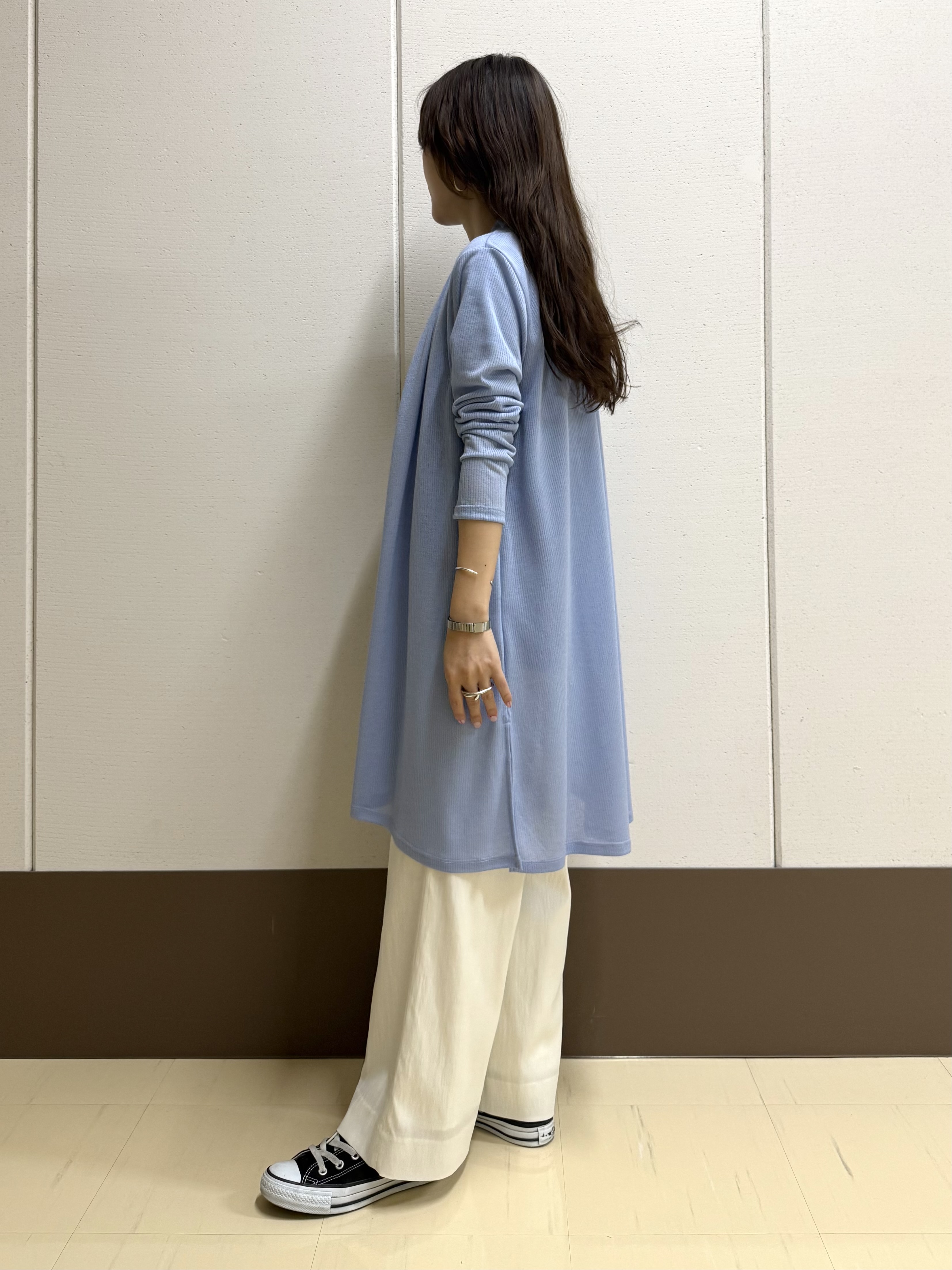 mamiさんの「INDIVI｜【洗える／アンサンブル可能】シアースストライプトップス」を使ったコーディネート