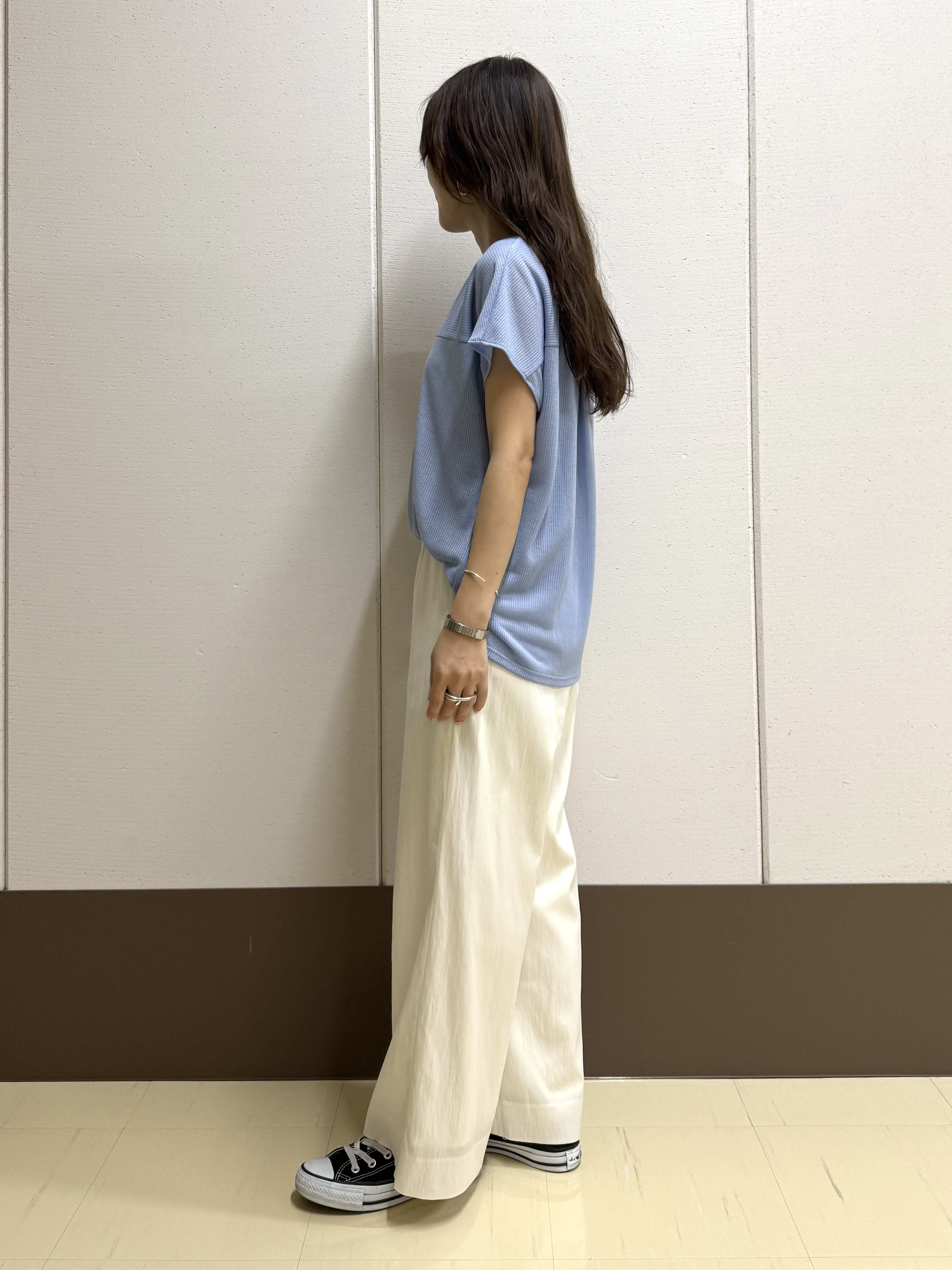 mamiさんの「INDIVI｜【洗える／アンサンブル可能】シアースストライプトップス」を使ったコーディネート