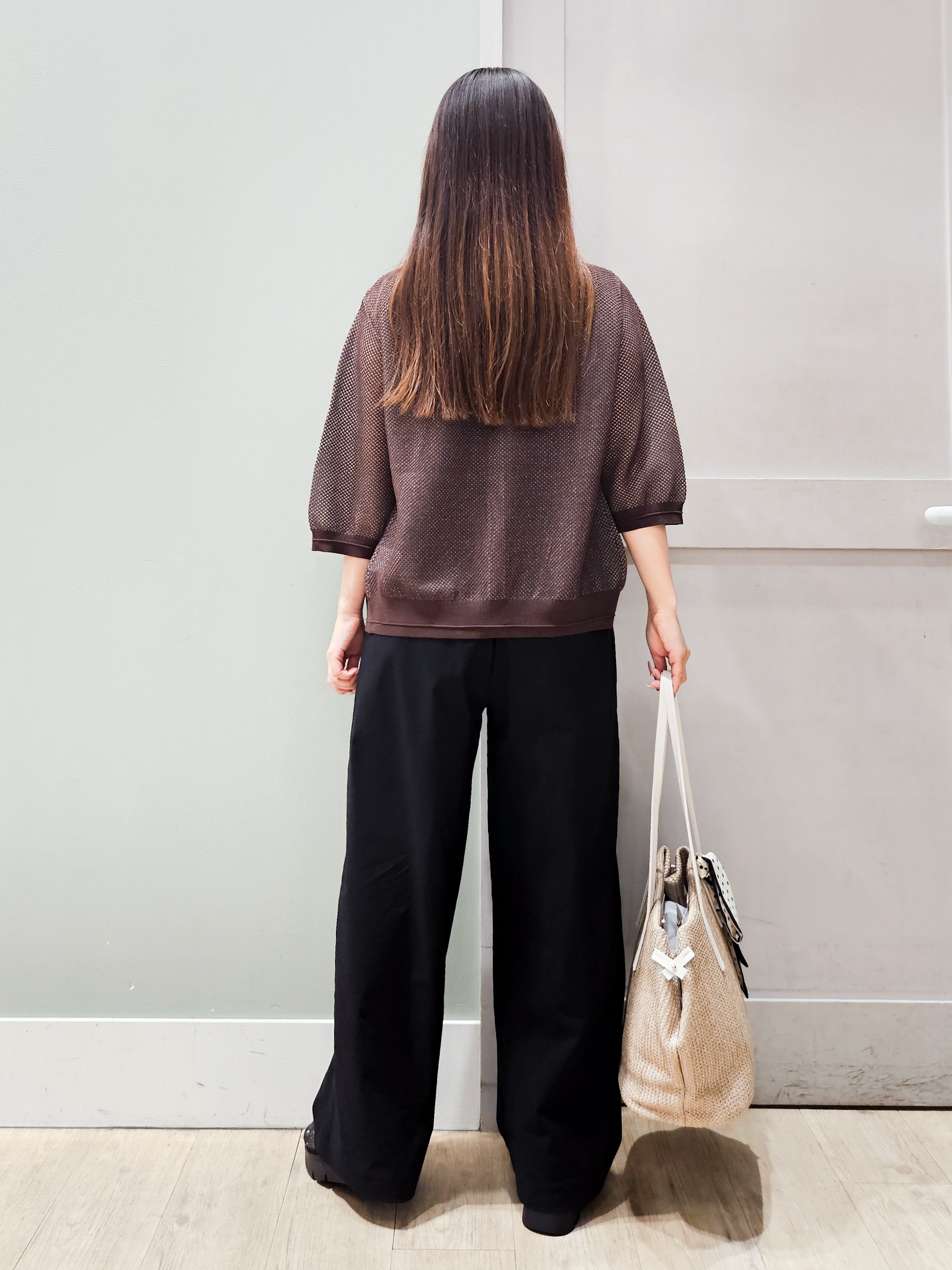 maiさんの「grove｜【貴島明日香さん着用・洗える】透けない、大人のメッシュカーディガン」を使ったコーディネート