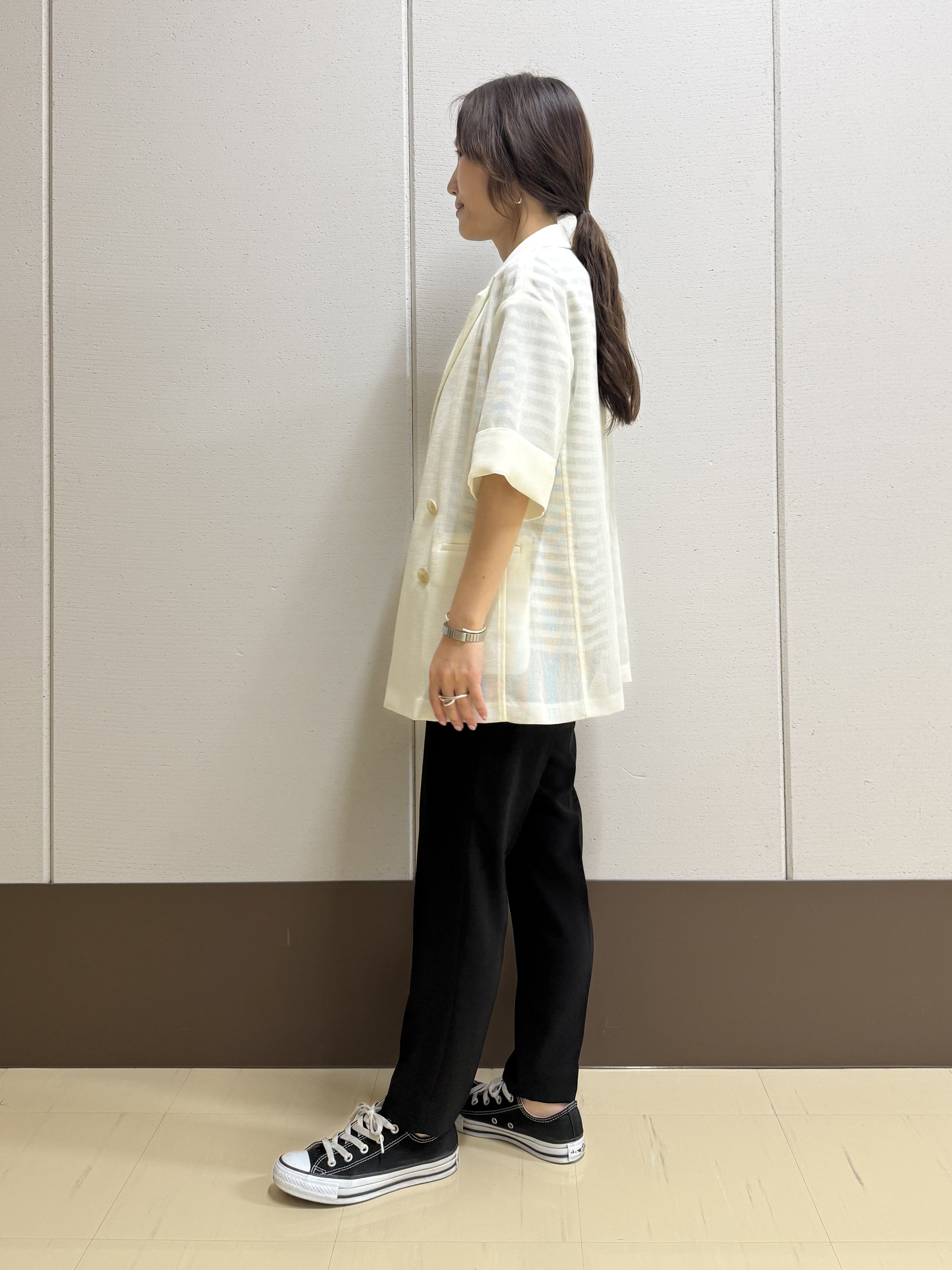 mamiさんの「INDIVI｜【抗菌防臭／消臭】上品光沢コットンTシャツ」を使ったコーディネート