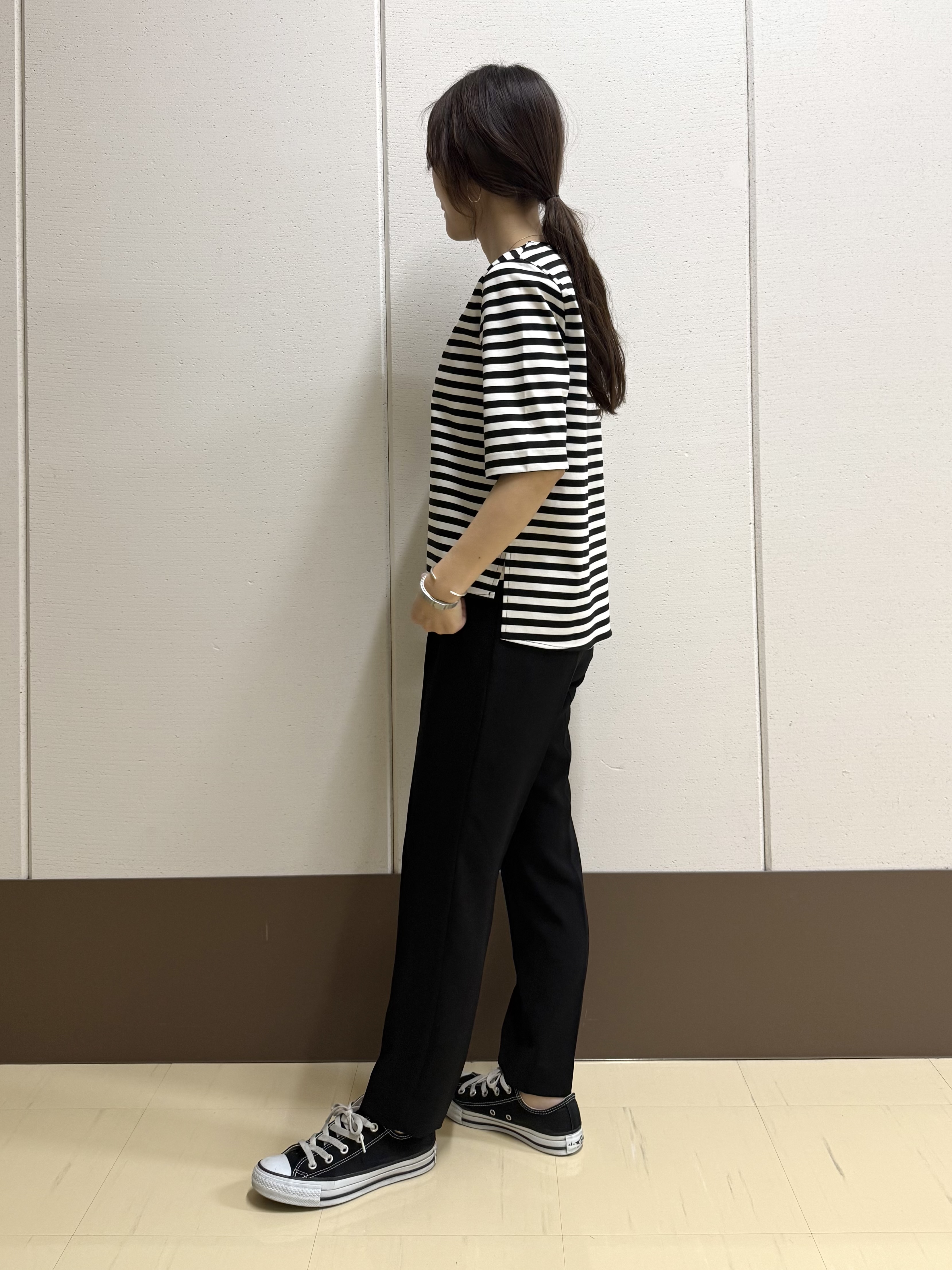 mamiさんの「INDIVI｜【抗菌防臭／消臭】上品光沢コットンTシャツ」を使ったコーディネート